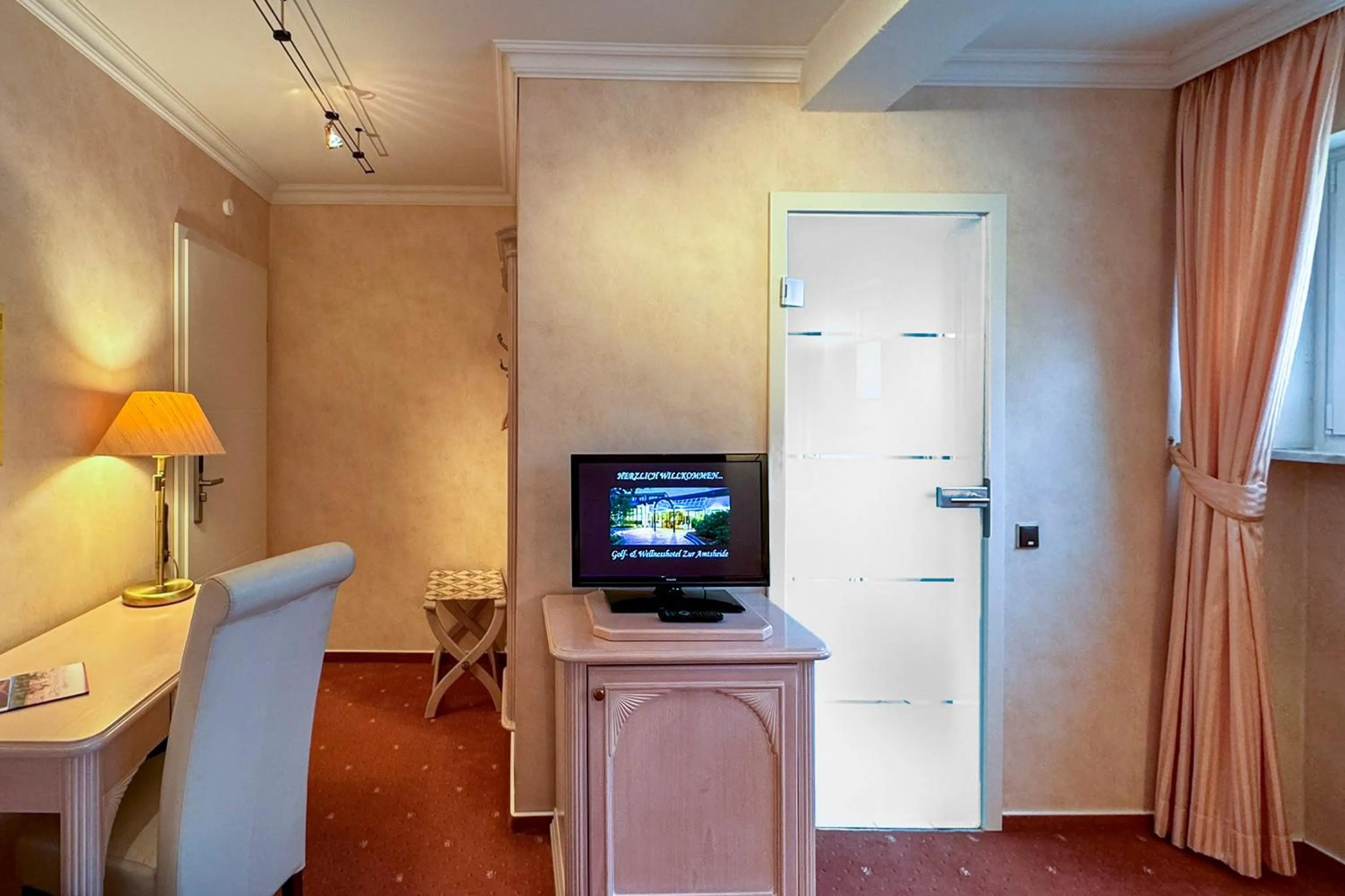 Photo of the whole room in Golf- und Wellnesshotel Amtsheide