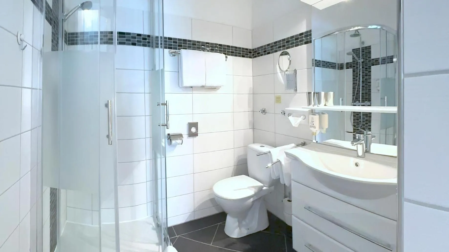 Bathroom in Golf- und Wellnesshotel Amtsheide