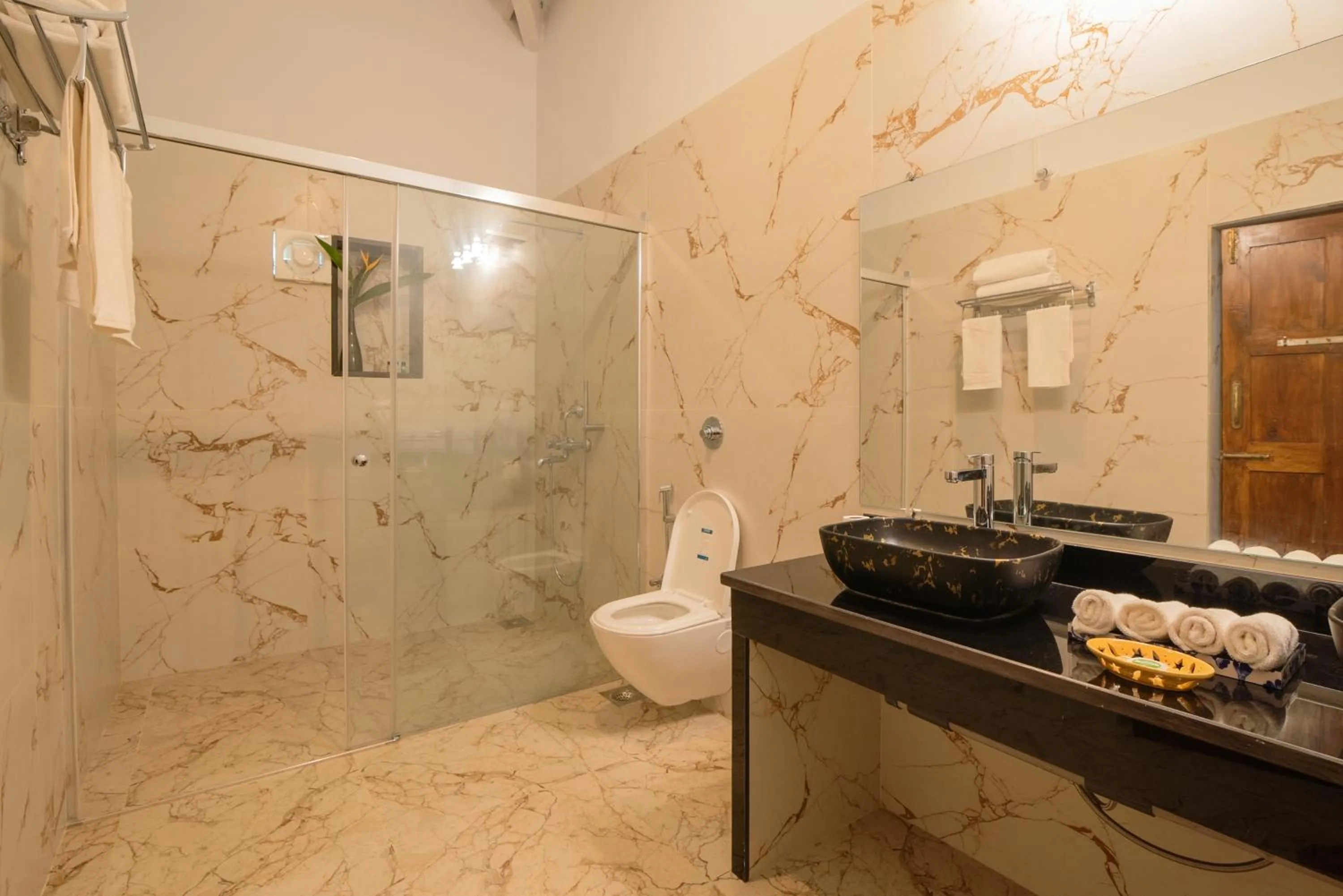 Shower in Sashas Holiday Village