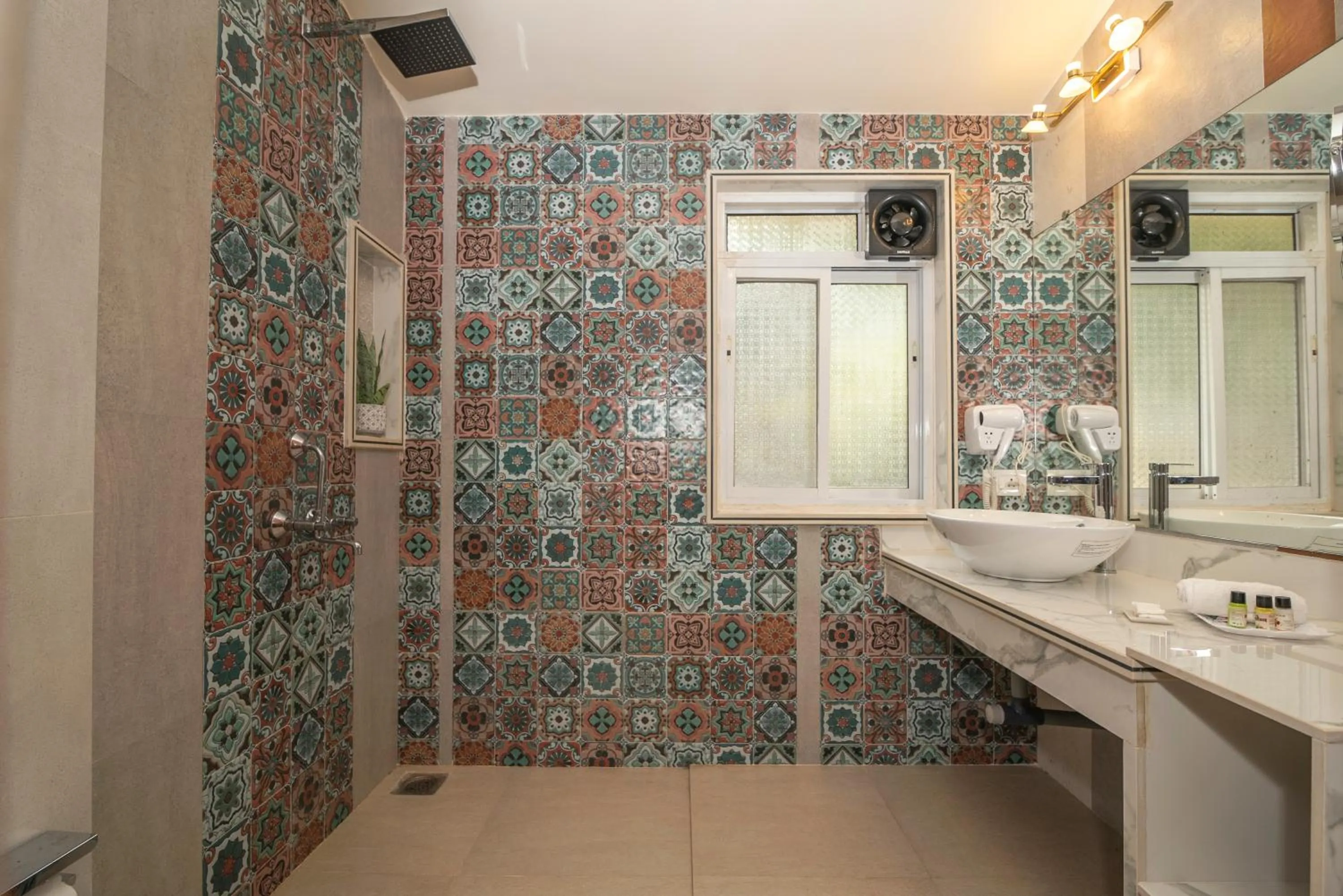 Shower in Sashas Holiday Village