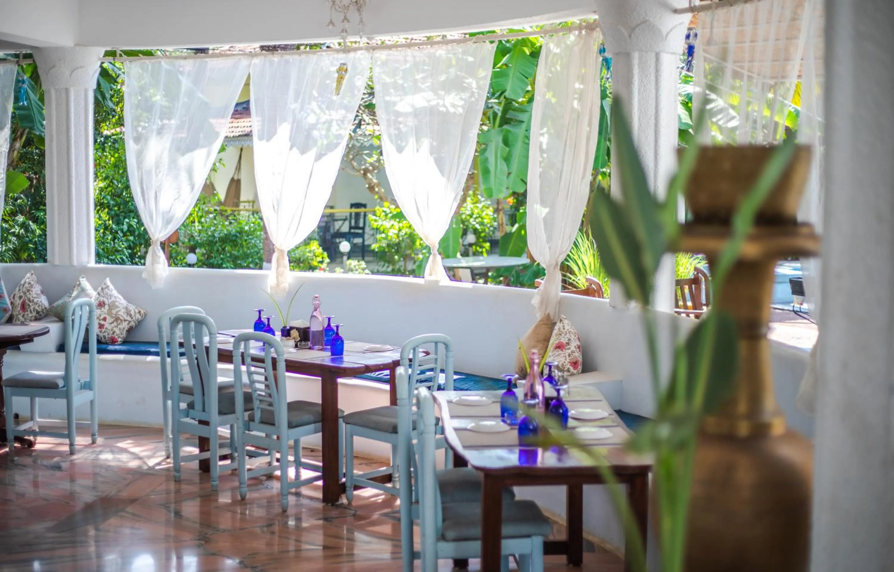 Restaurant/places to eat in Sashas Holiday Village