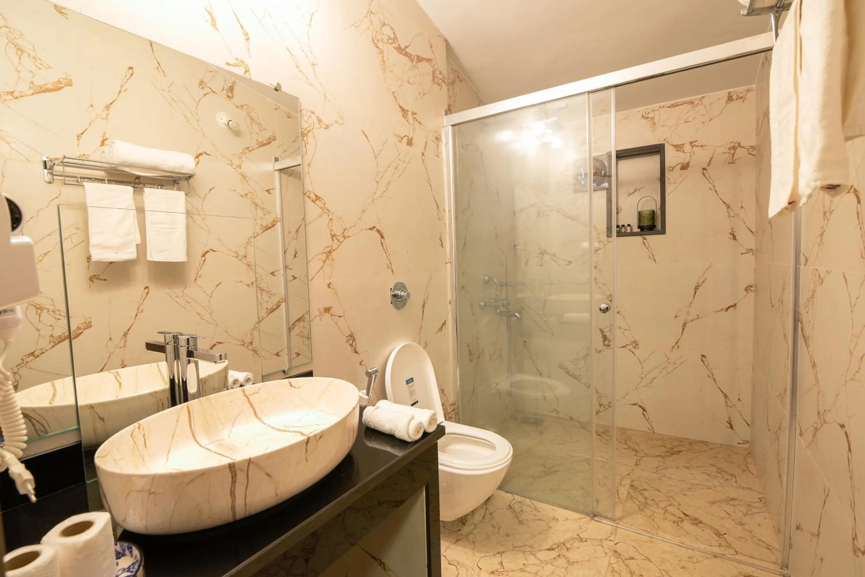 Shower in Sashas Holiday Village