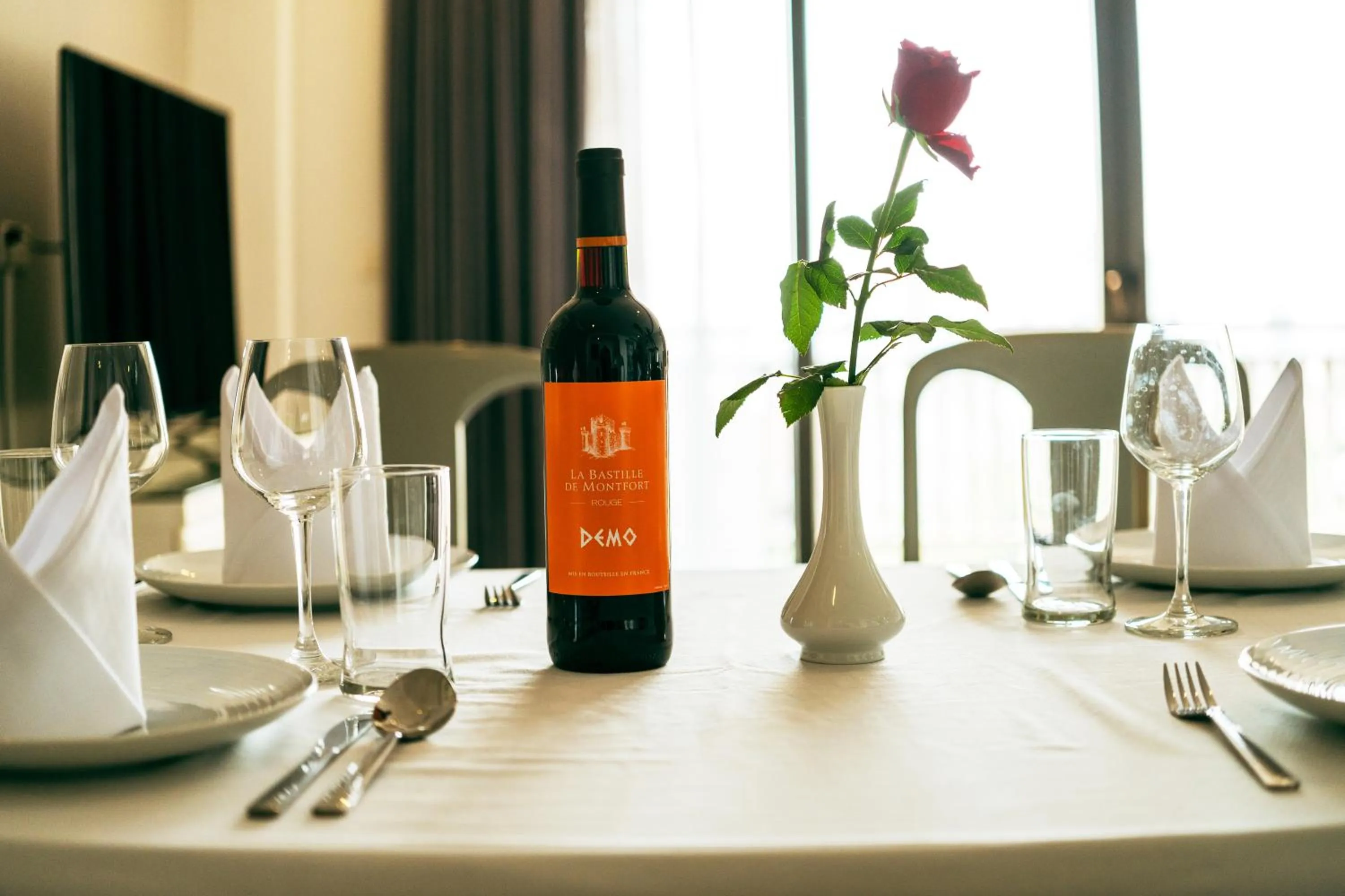 Dining area in Jaya Suites Hotel