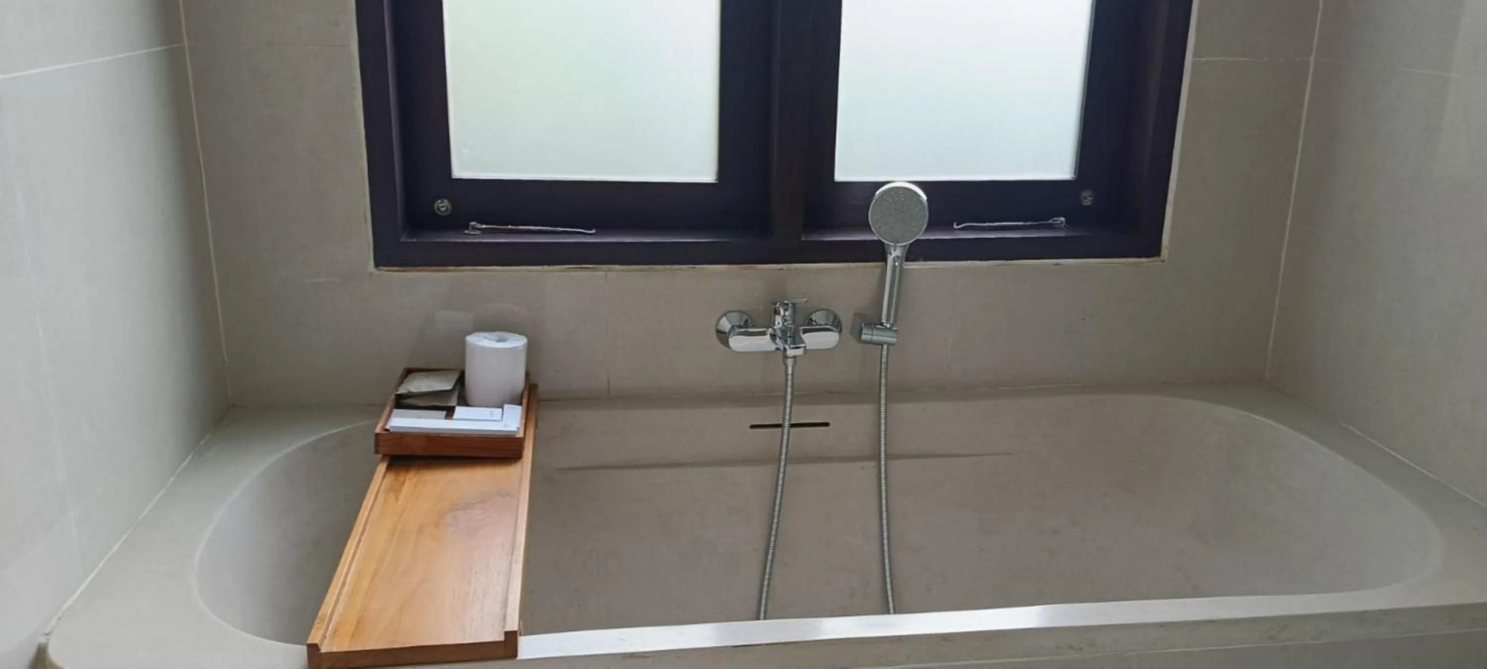 Bath in Munduk Tentrem Resort