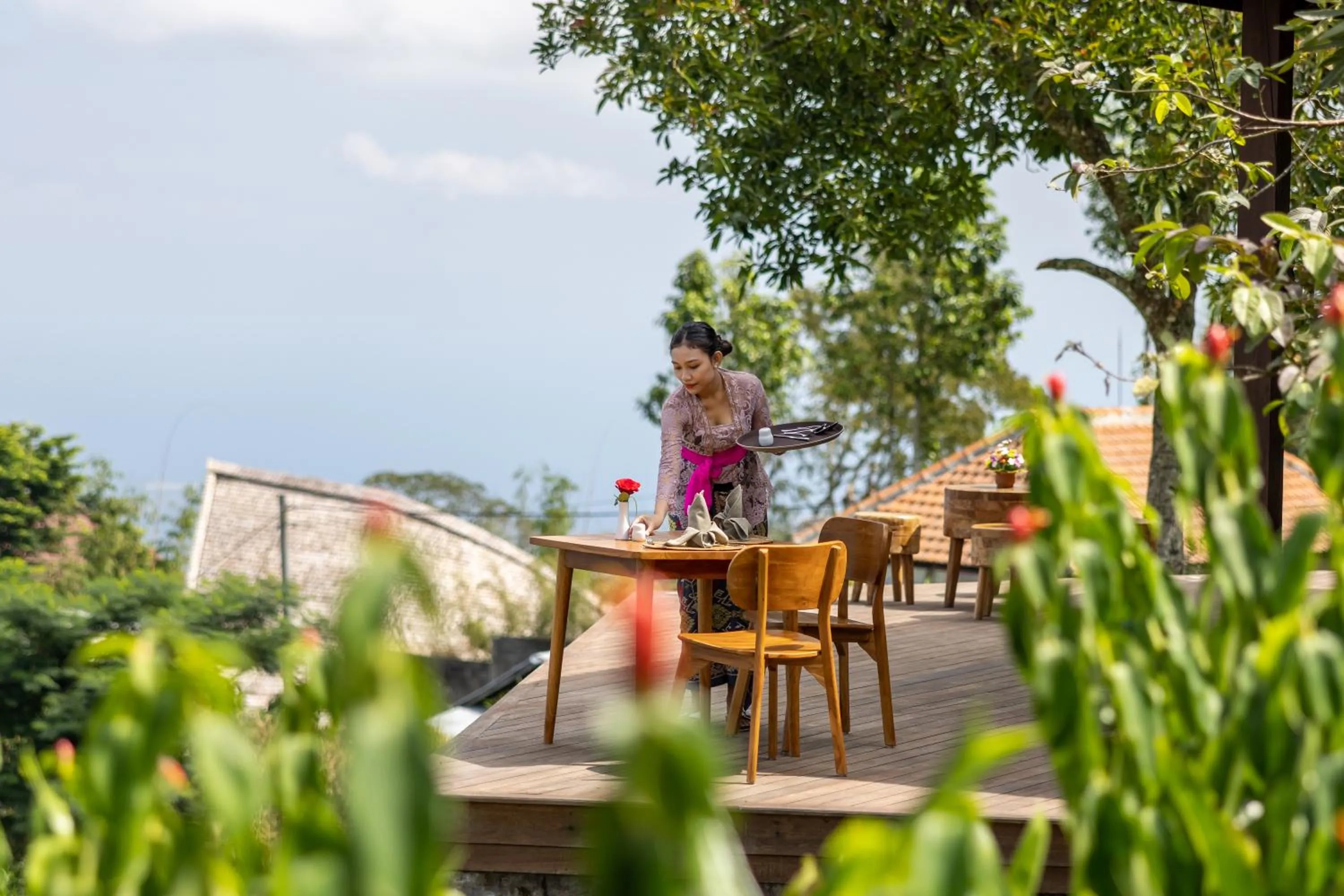 Restaurant/places to eat in Munduk Tentrem Resort