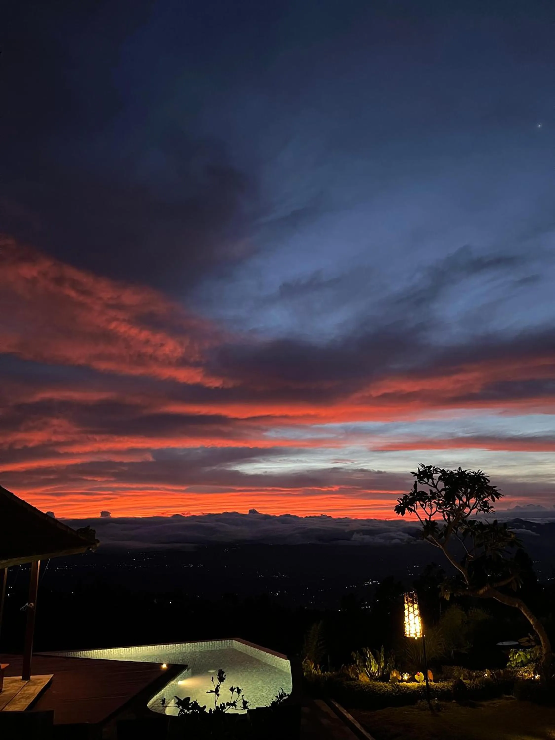 Swimming pool in Munduk Tentrem Resort