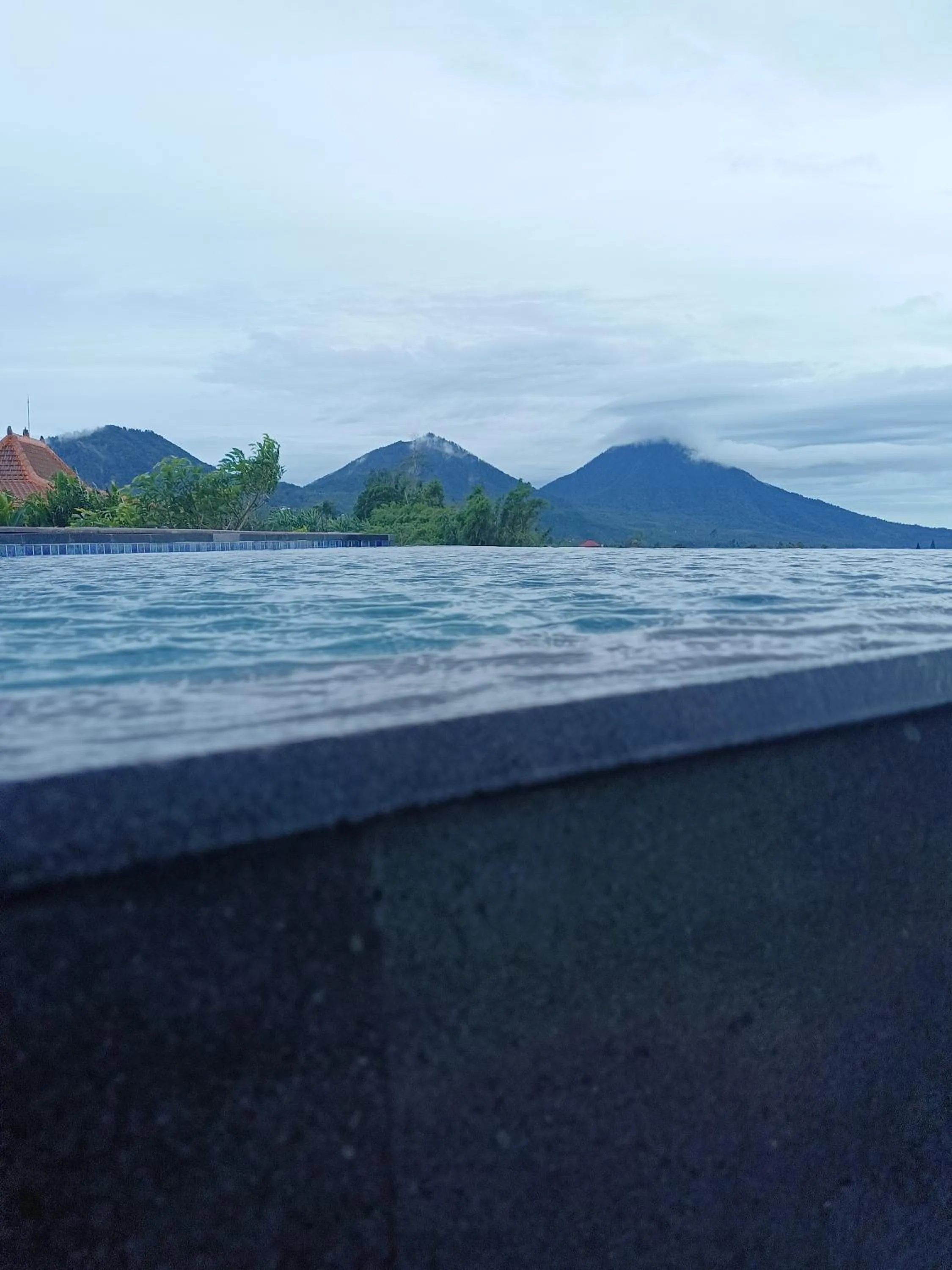 Swimming pool in Munduk Tentrem Resort
