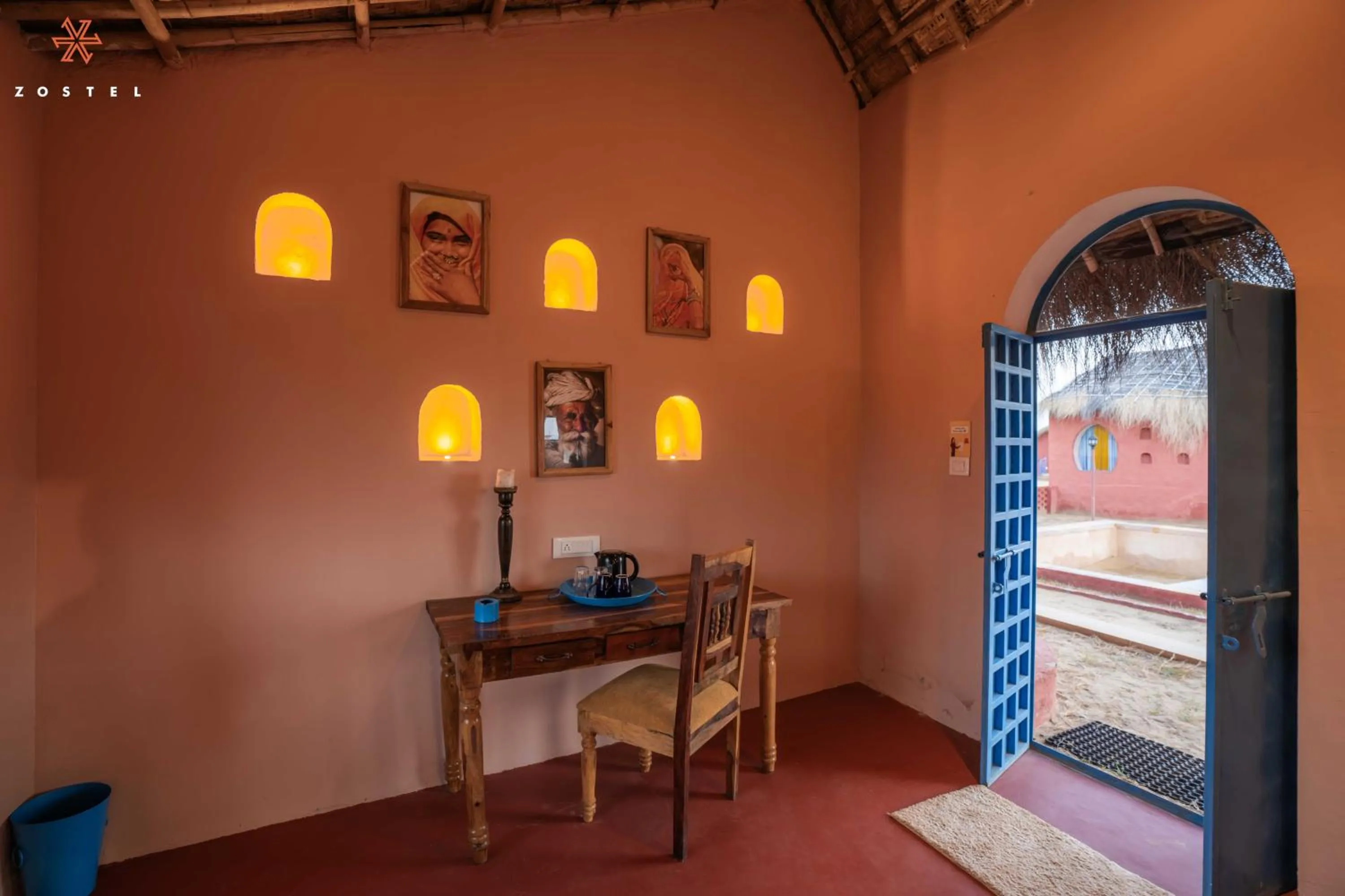Seating area in Zostel Sam Desert (Jaisalmer)