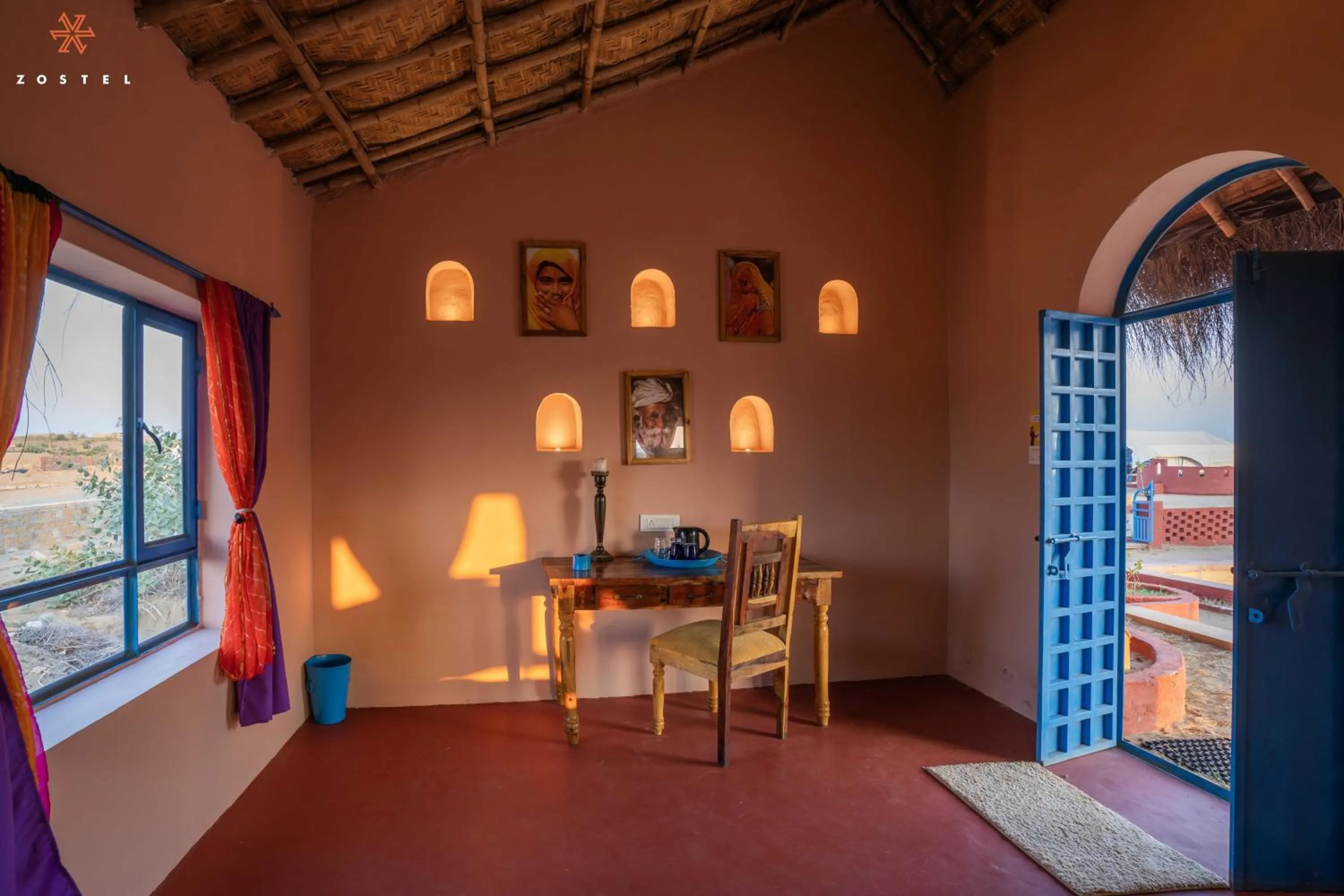 Photo of the whole room in Zostel Sam Desert (Jaisalmer)