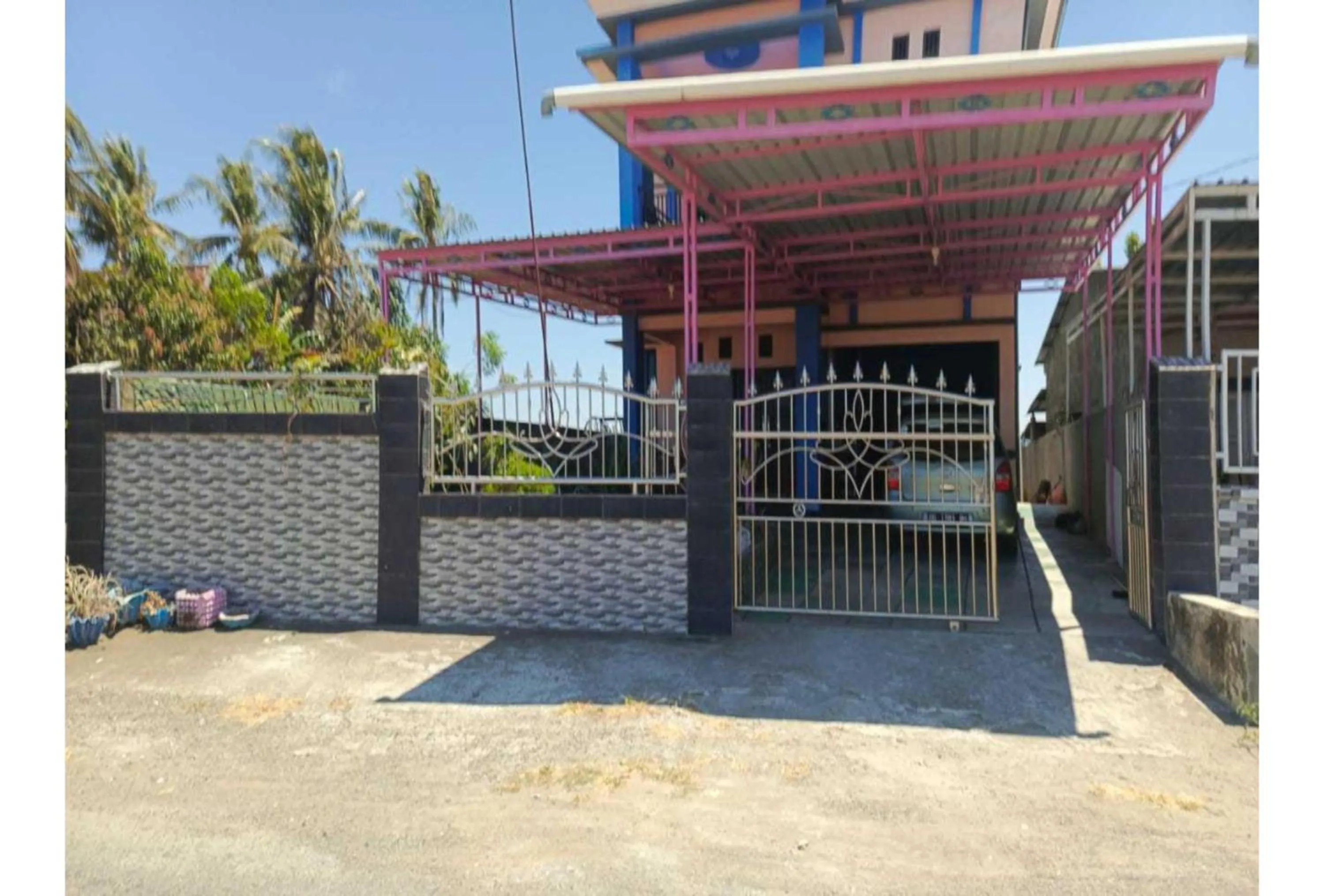 Facade/entrance in Hotel O Penginapan Noval