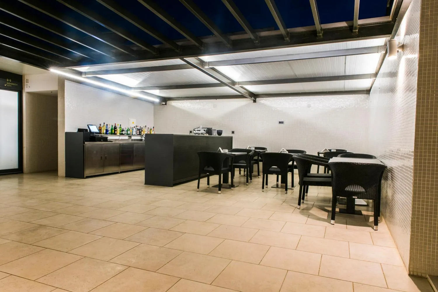 Restaurant/places to eat in Hotel Pérola