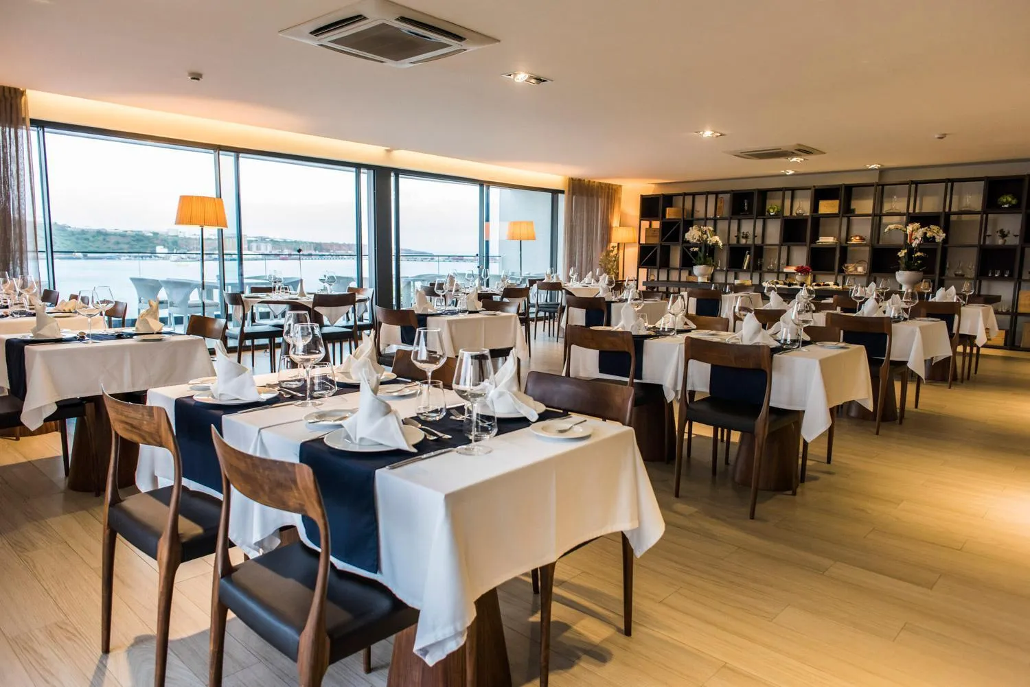 Restaurant/places to eat in Hotel Pérola