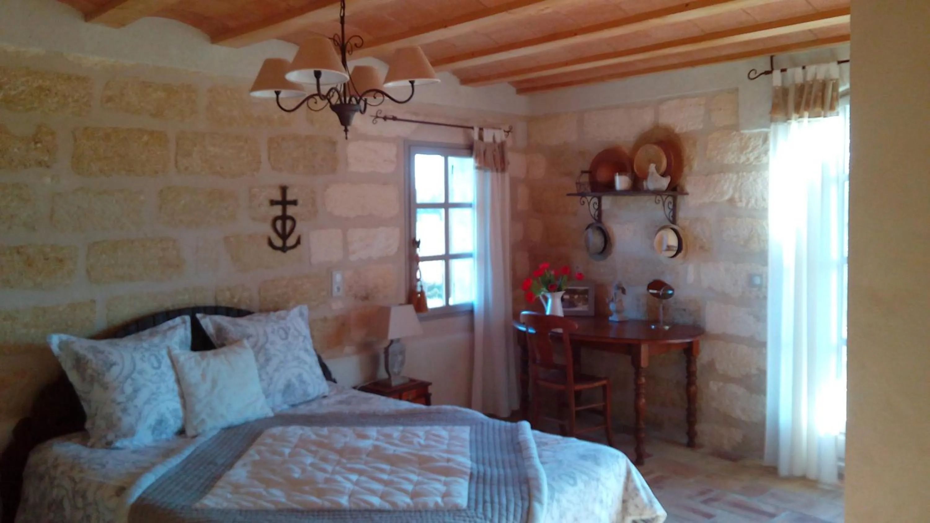 Photo of the whole room, Bed in Le Mazet De Jean