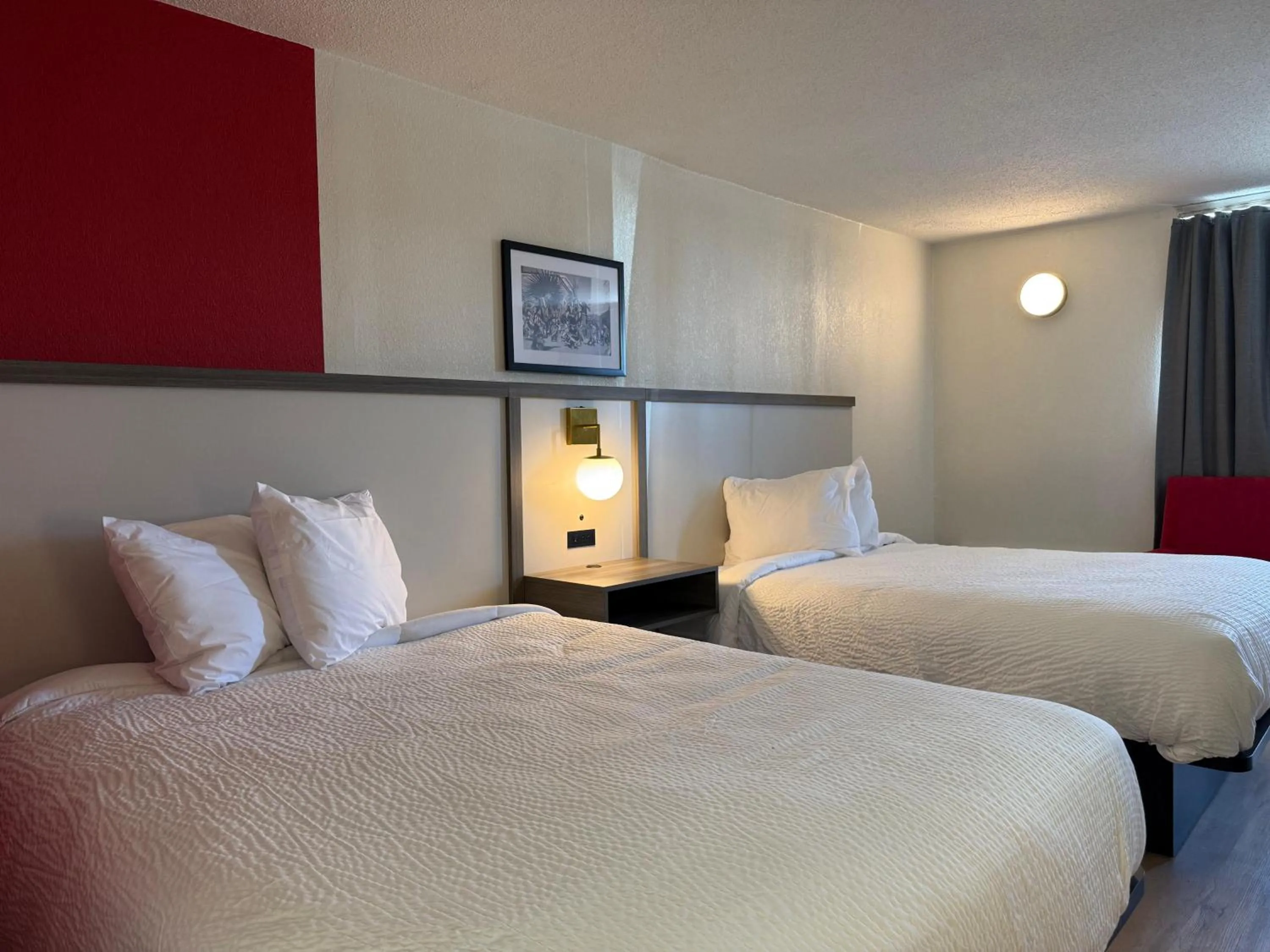 Bed in Travelodge by Wyndham Lumberton