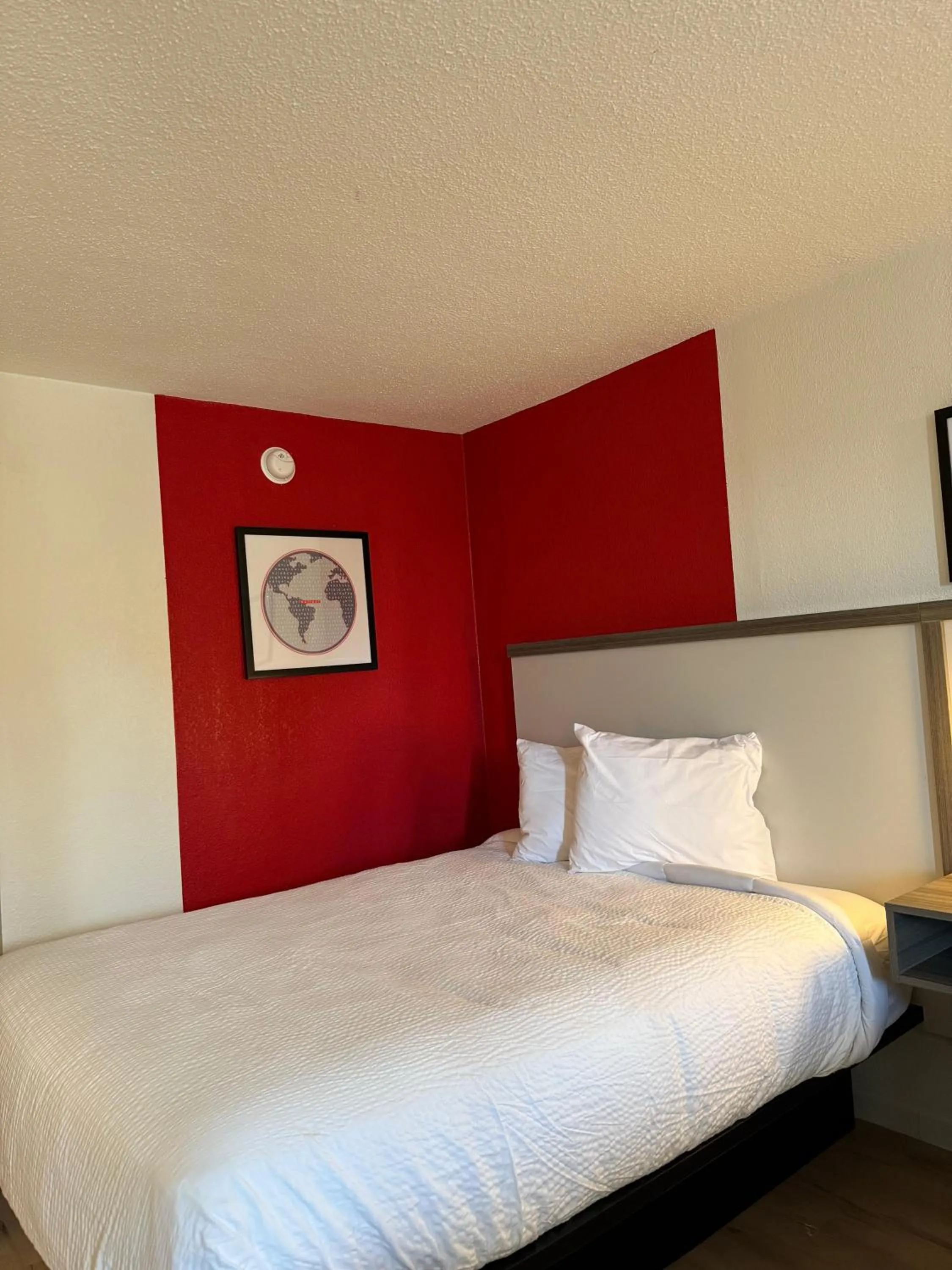 Bed in Travelodge by Wyndham Lumberton