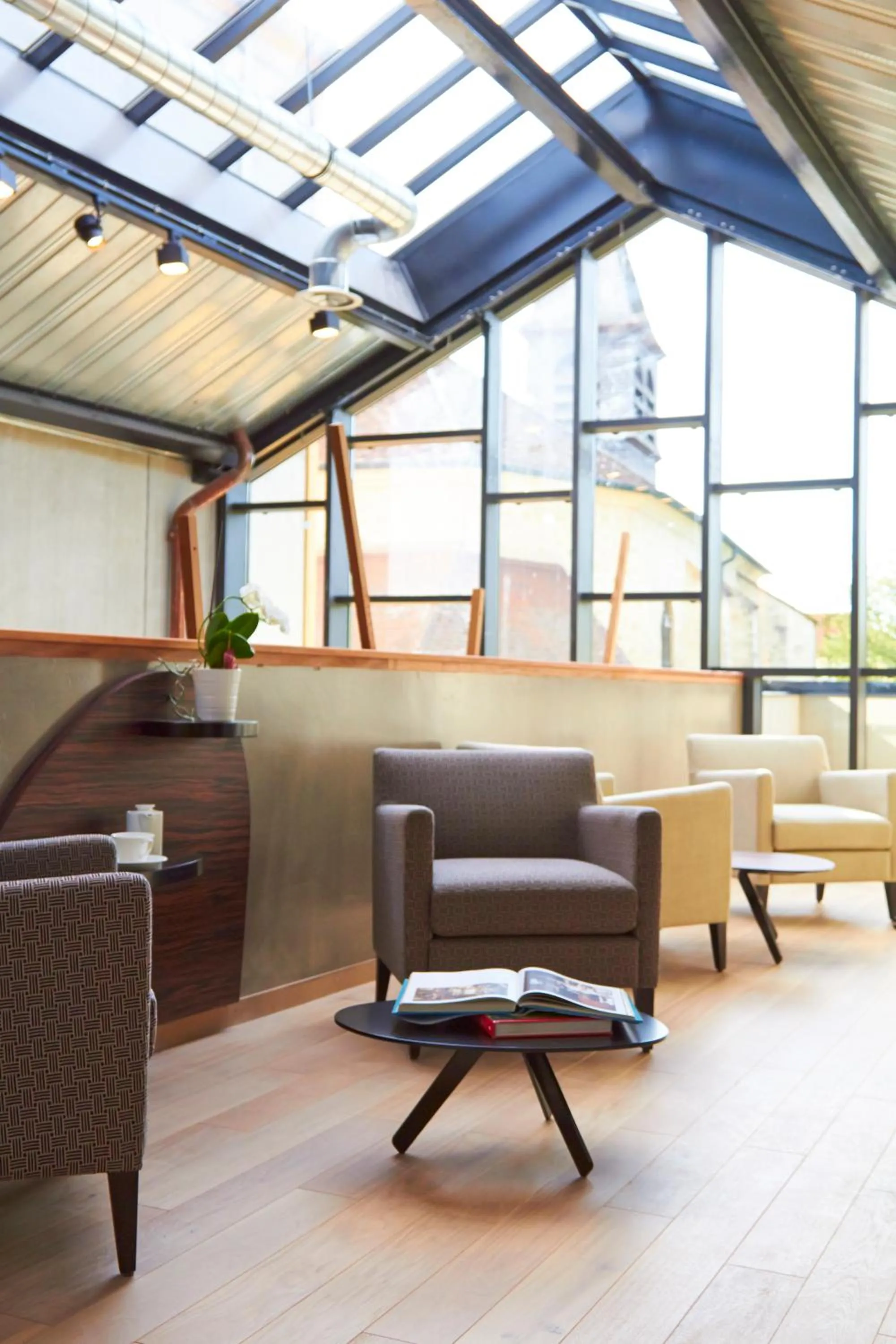 Lounge or bar in Hôtel Les Herbes Folles