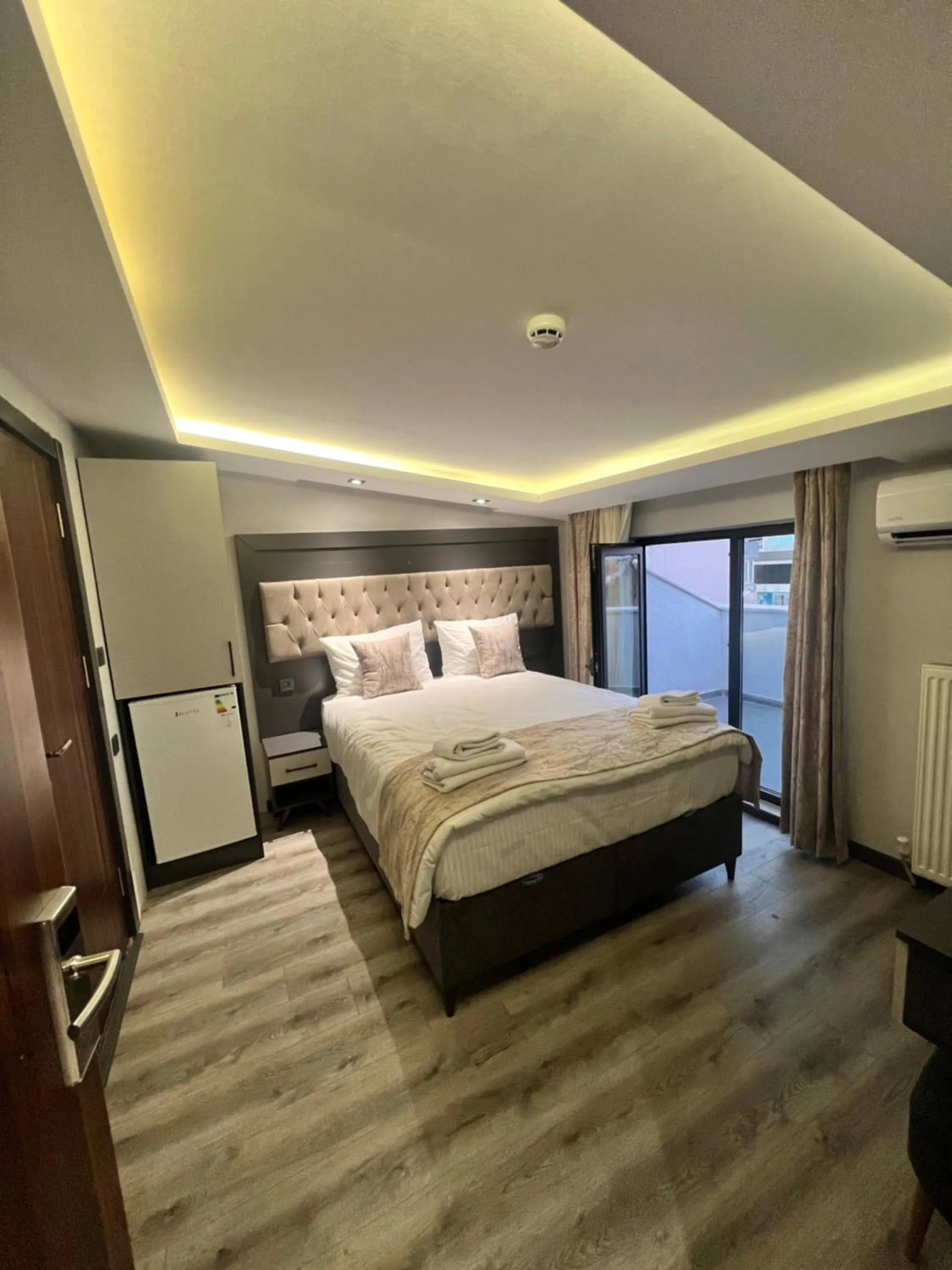 Bed in Golden Stoneluxe İstanbul Hotel