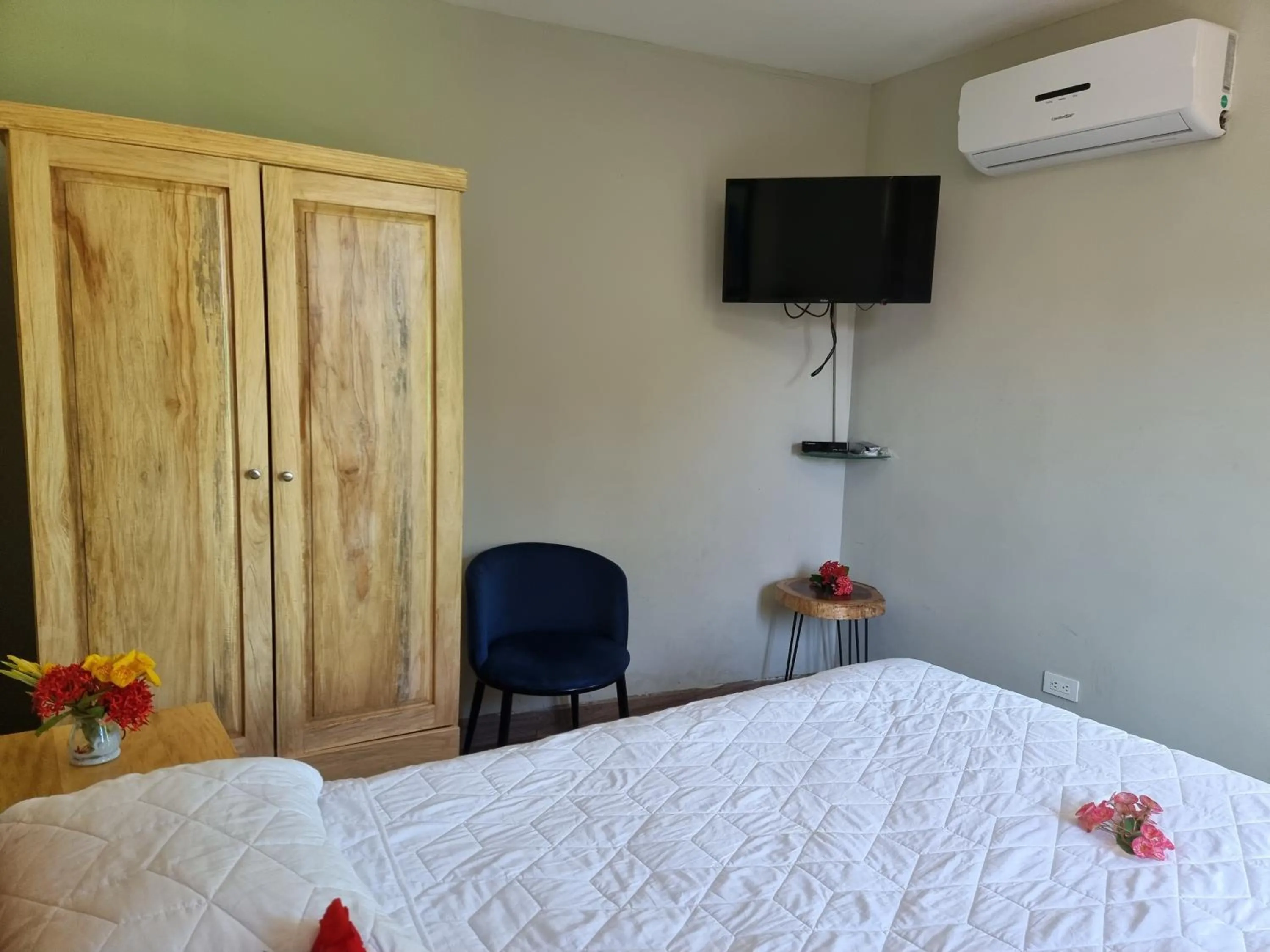 Bedroom, Bed in Hotel Los Mangos El Salvador