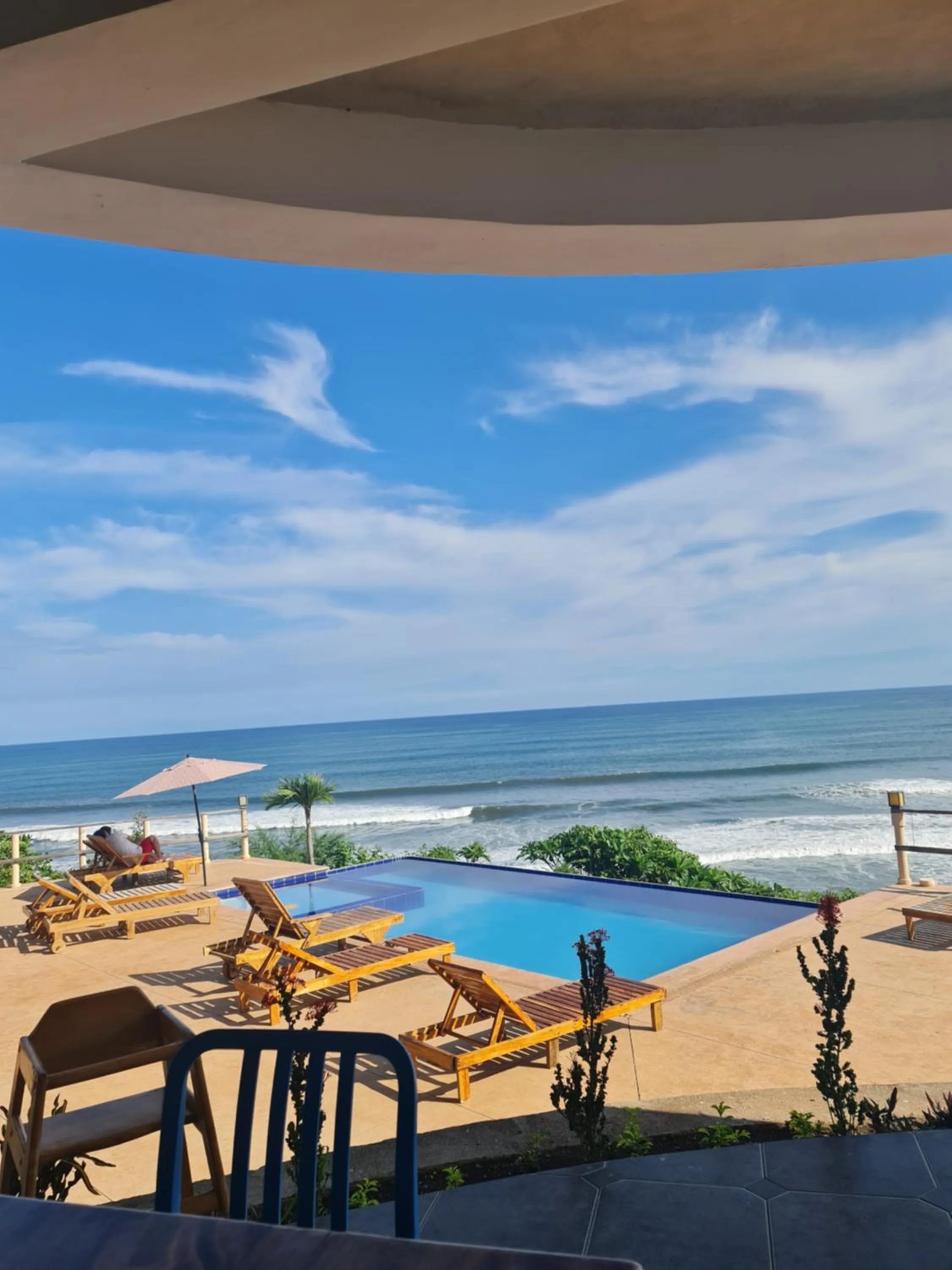 Swimming pool in Hotel Los Mangos El Salvador