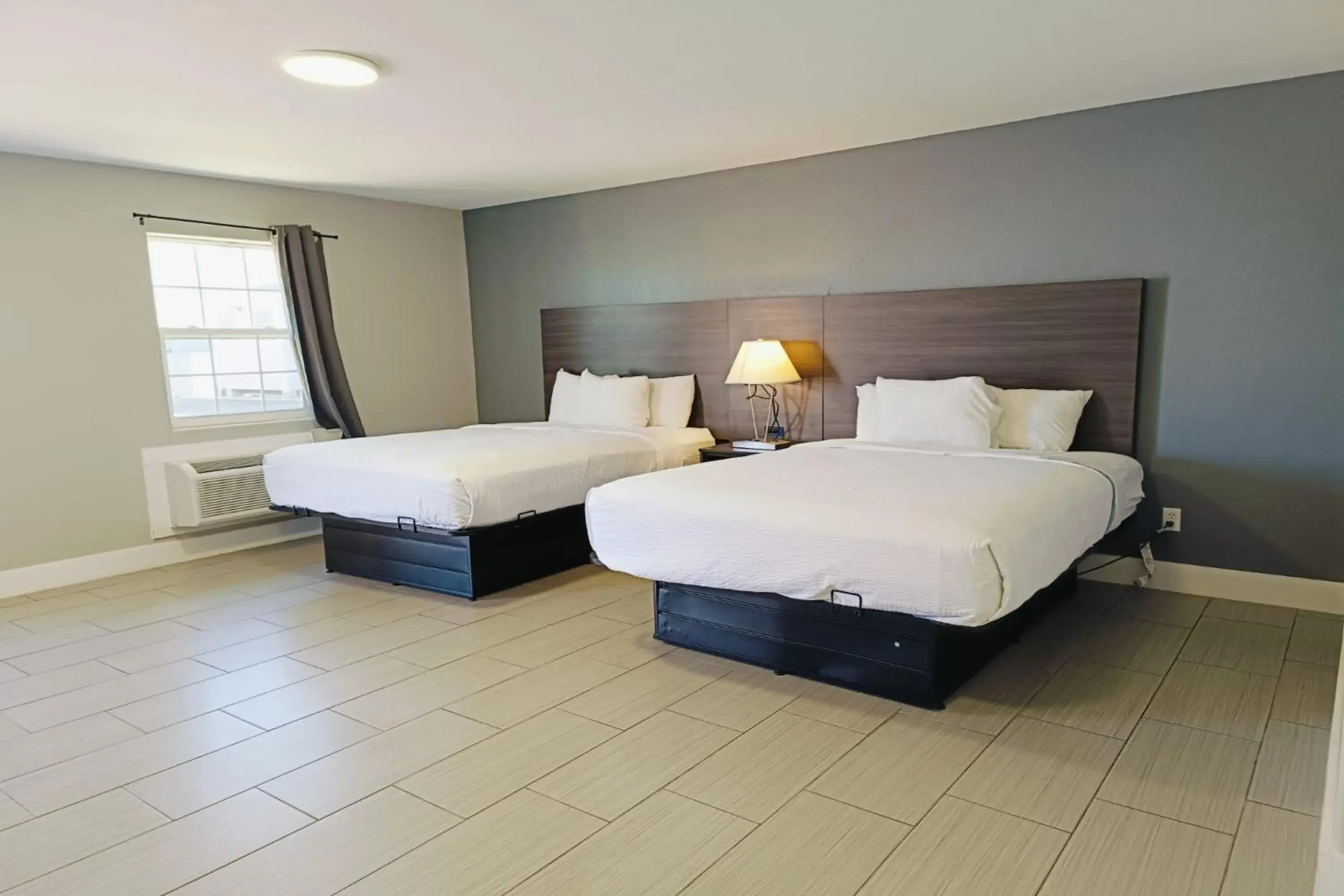 Queen Room with Two Queen Beds in Village Inn Motel Rockport near Aransas Bay Queen Room with Two Queen Beds in Village Inn Motel Rockport near Aransas Bay