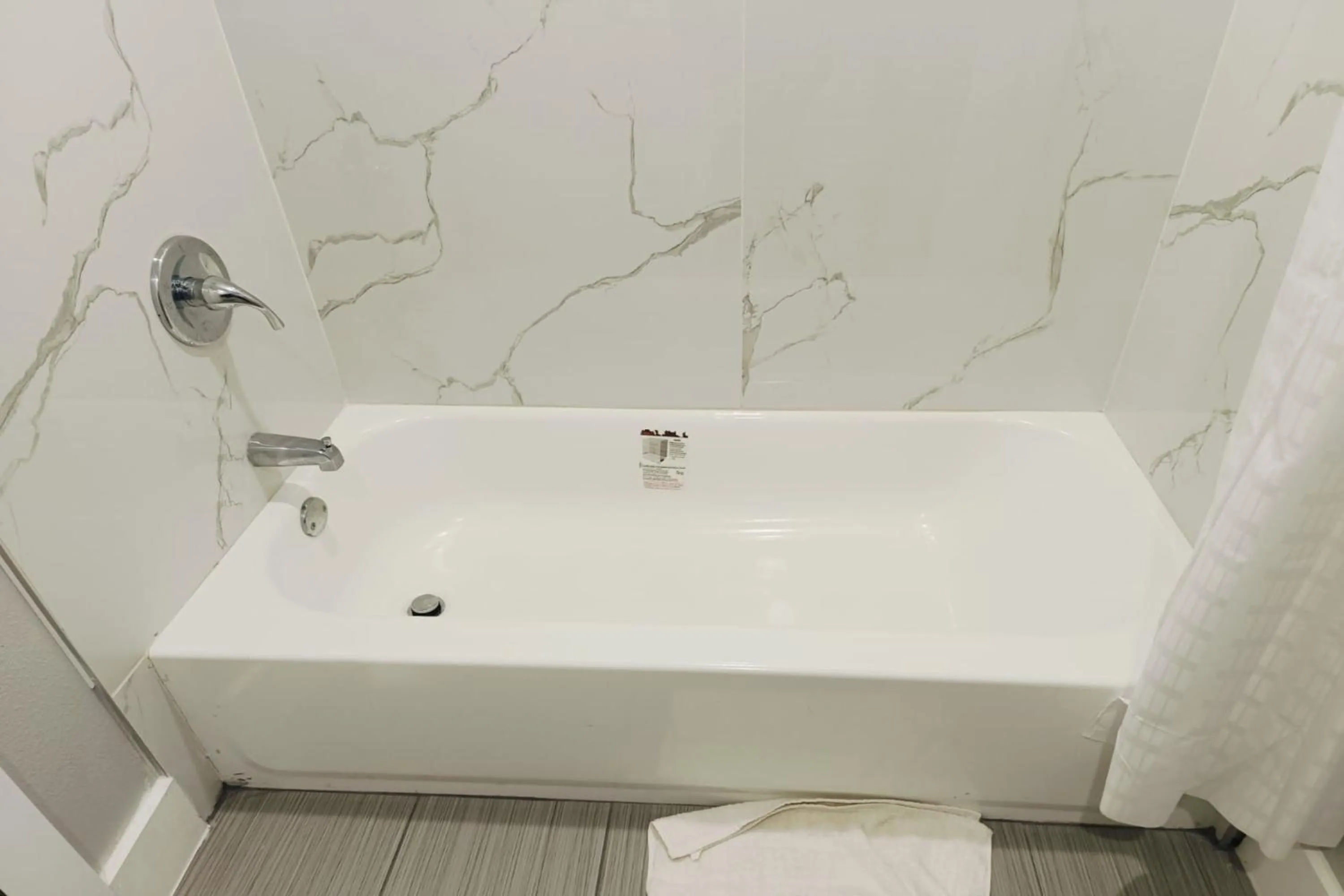 Bathroom in Village Inn Motel Rockport near Aransas Bay