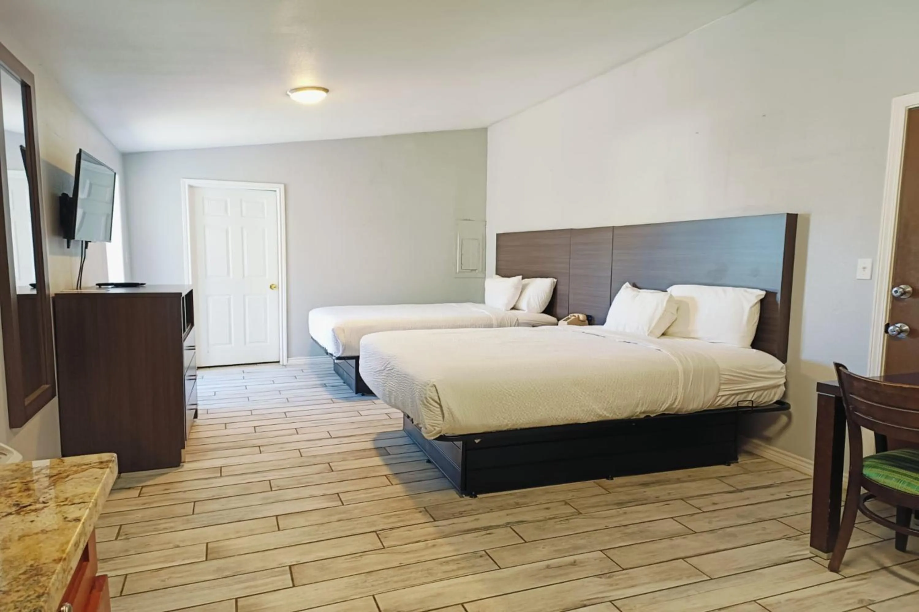 Bedroom, Bed in Village Inn Motel Rockport near Aransas Bay