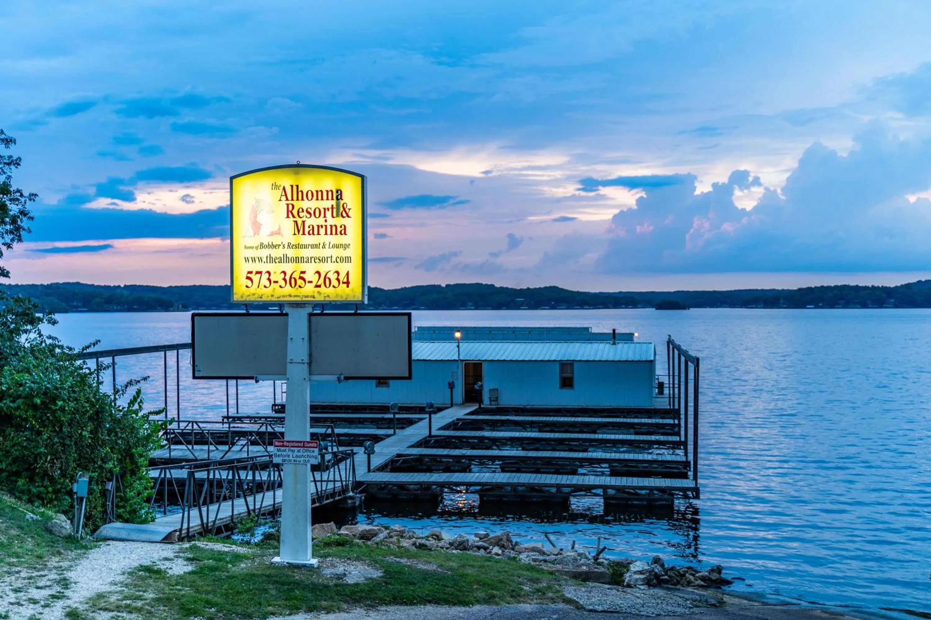 Property building in Alhonna Resort