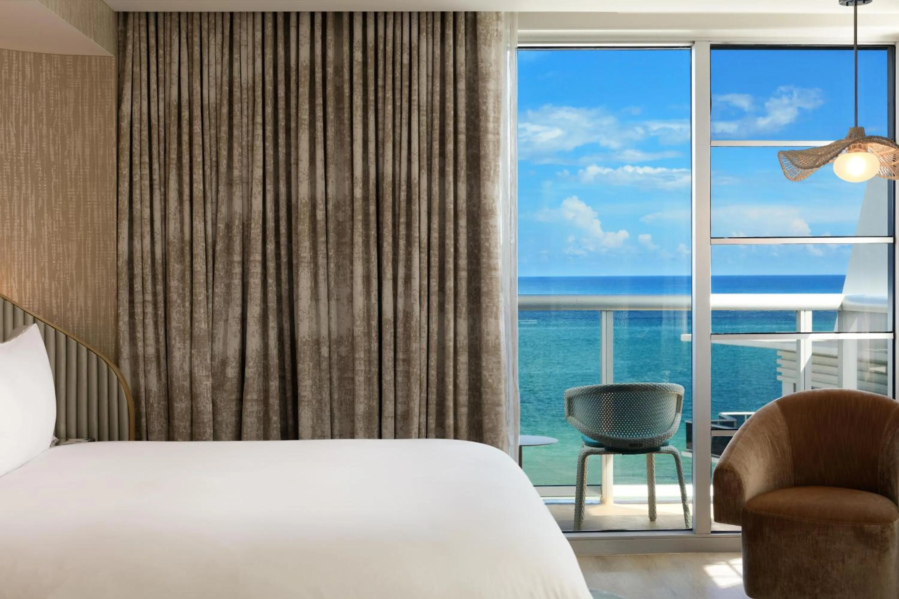 Bedroom, Bed in Andaz Miami Beach, By Hyatt