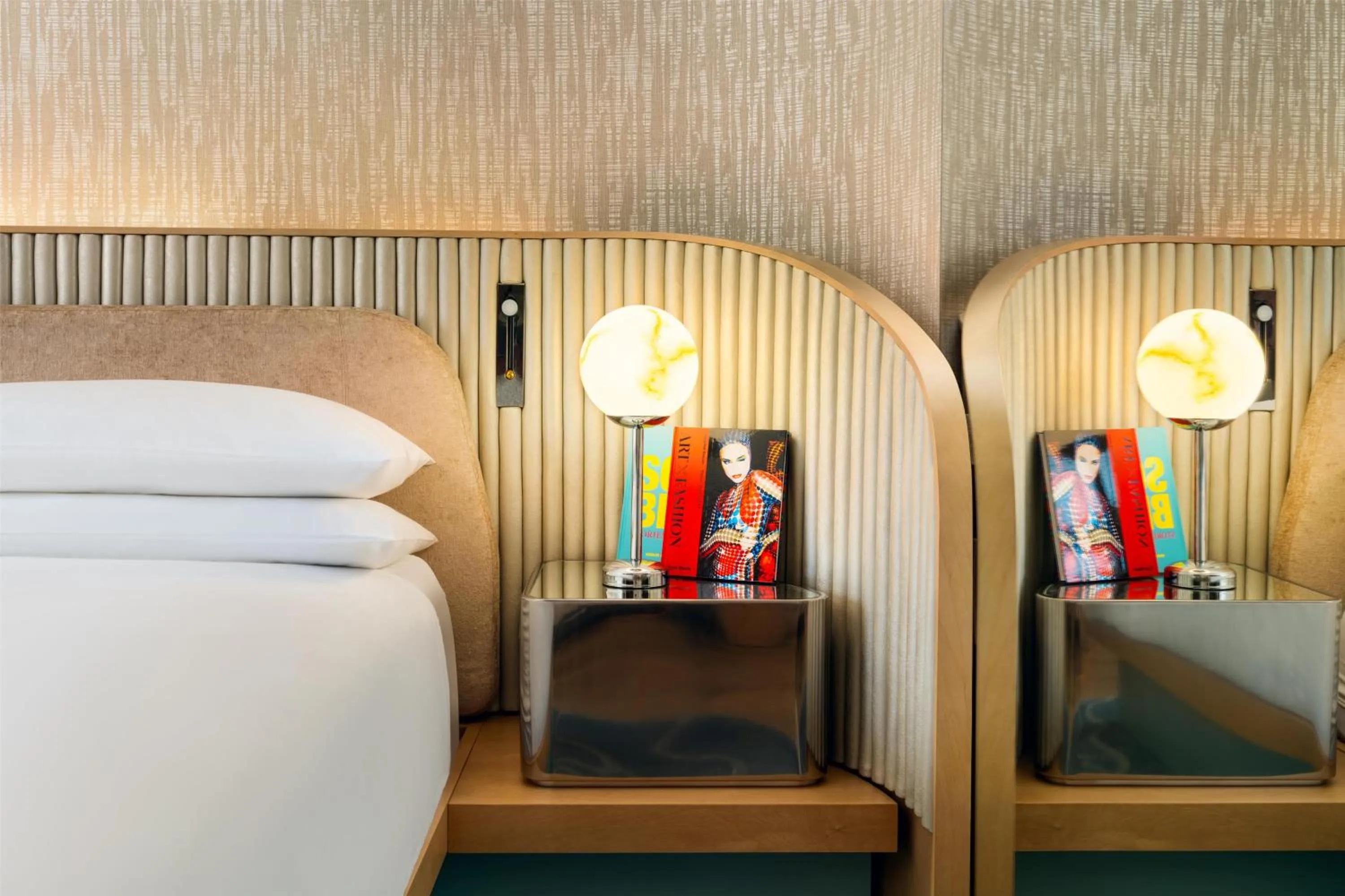 Photo of the whole room, Bed in Andaz Miami Beach, By Hyatt