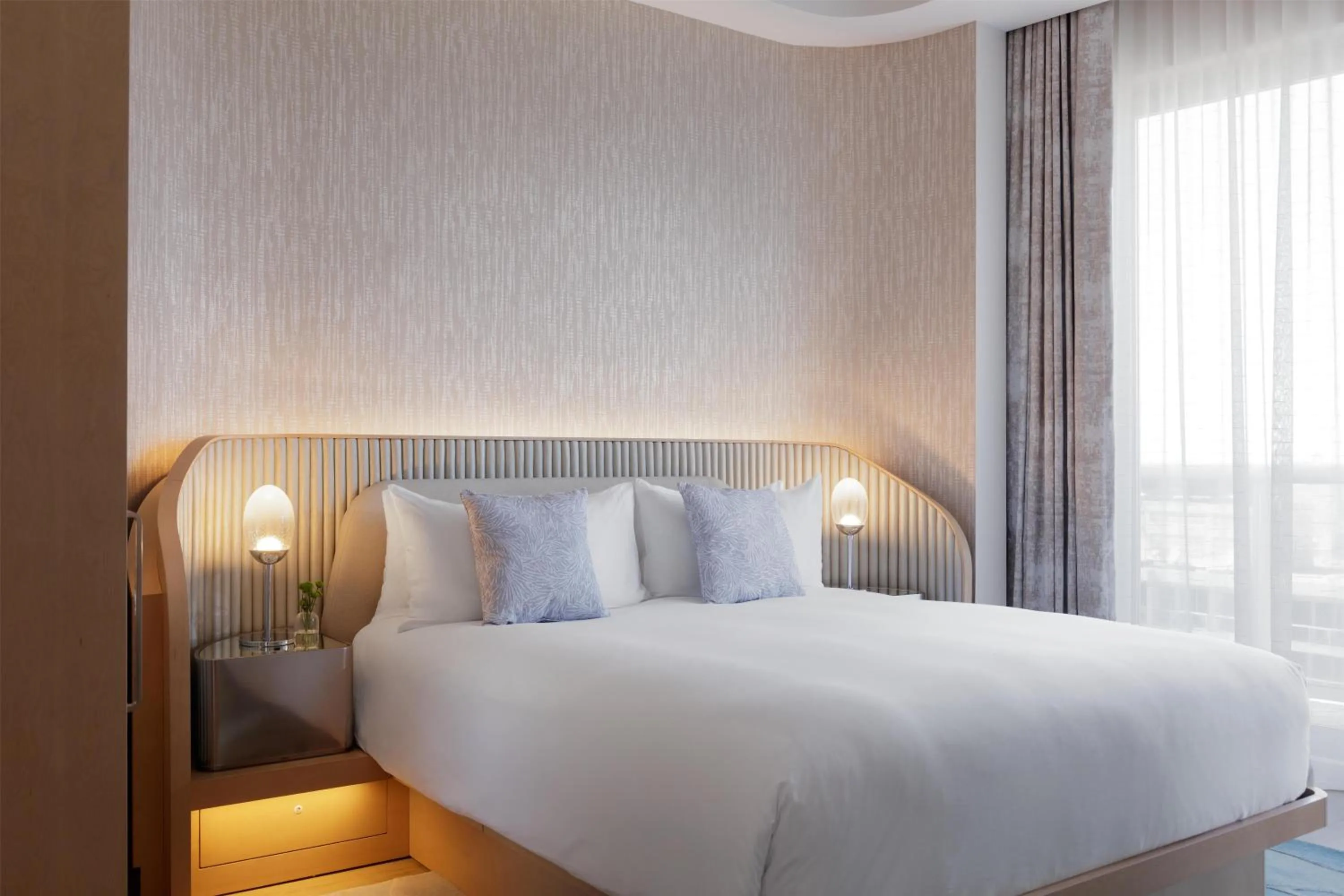 Photo of the whole room, Bed in Andaz Miami Beach Resort & Spa