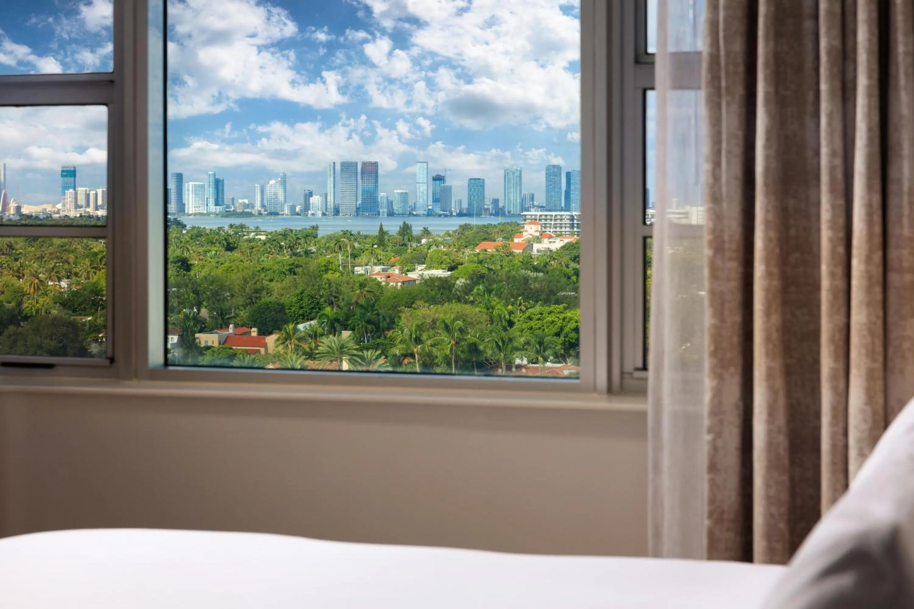 View (from property/room), Bed in Andaz Miami Beach Resort & Spa
