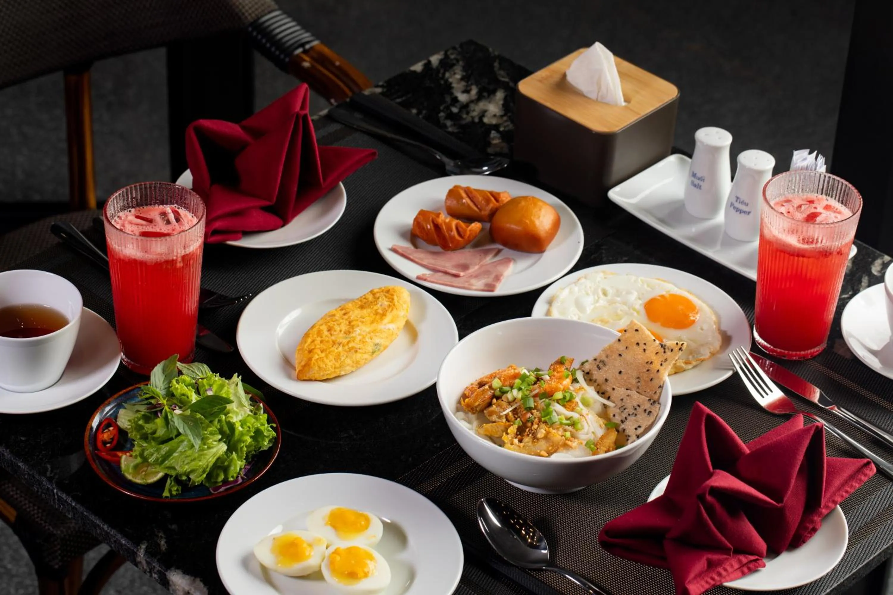 Food and drinks in Taiyo Hotel & Apartment