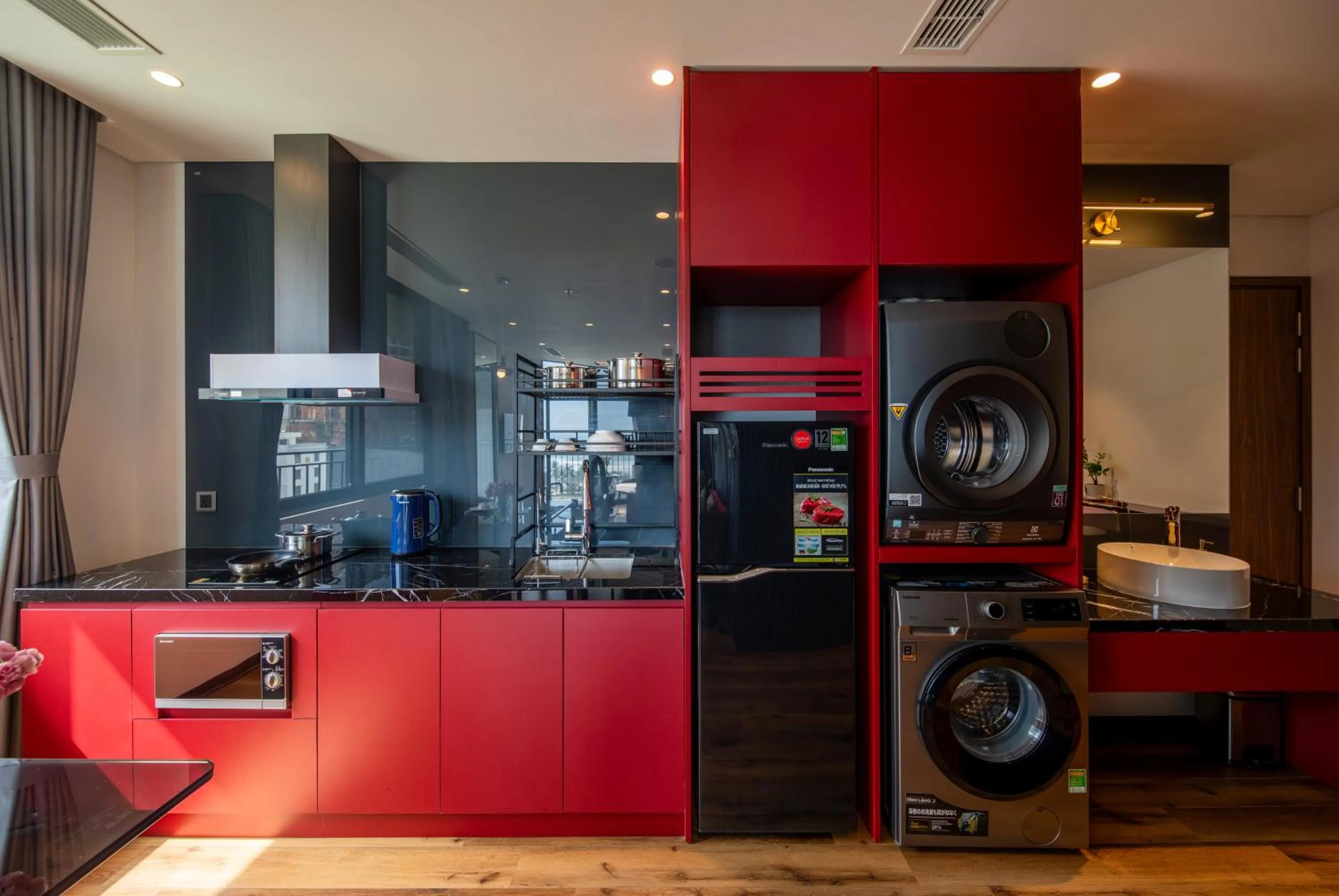 Kitchen or kitchenette in Taiyo Hotel & Apartment