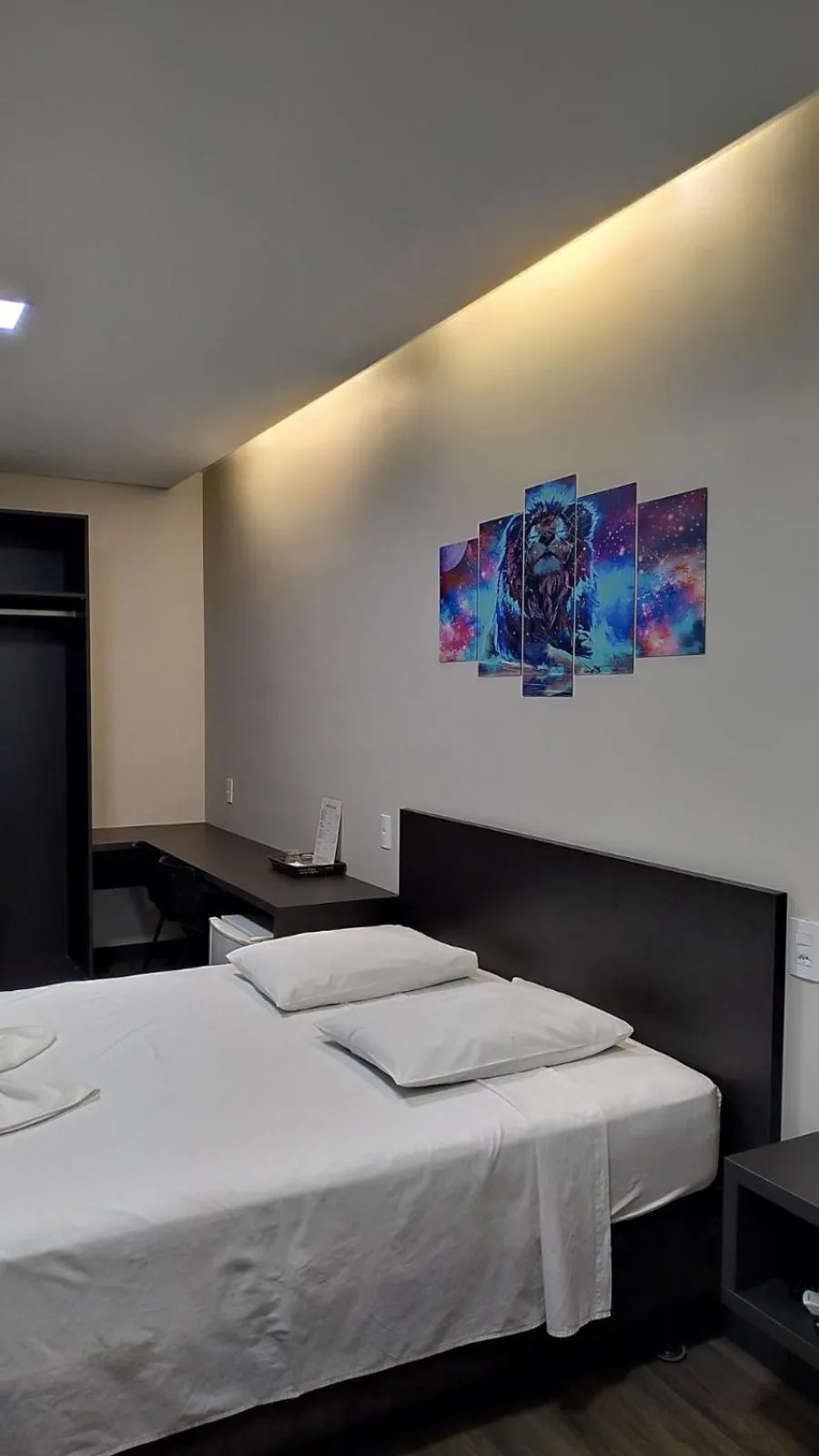 View (from property/room), Bed in Hotel Barril