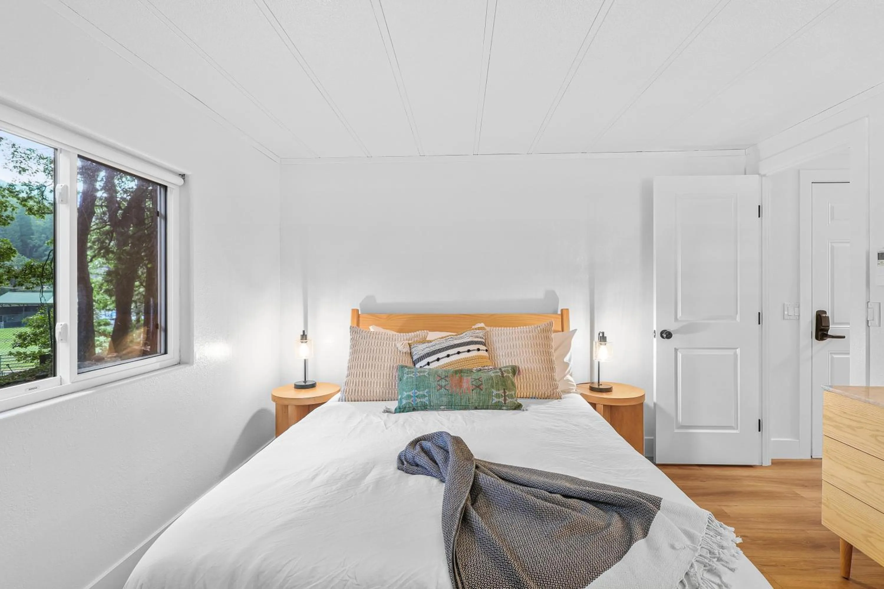 Bed in Cave Springs Resort