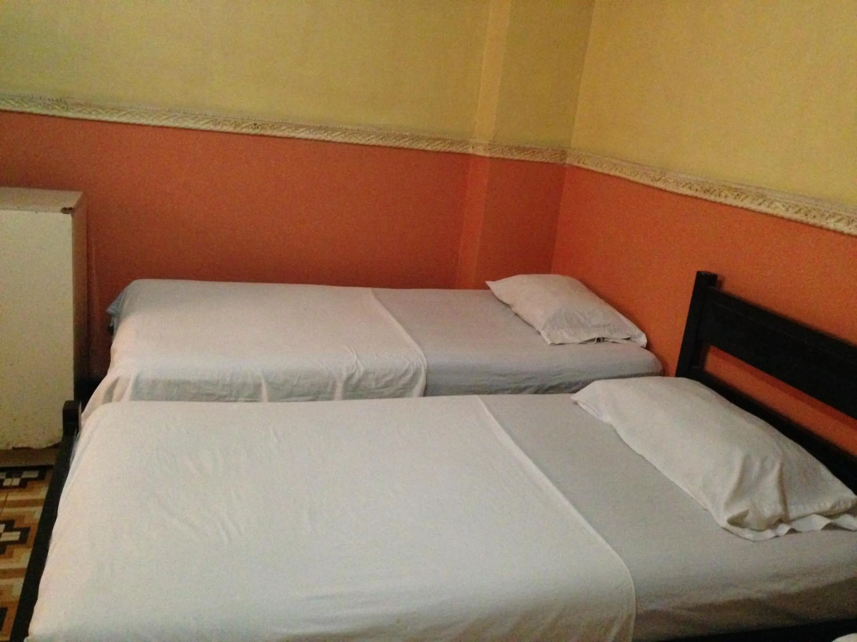 Bed in Hotel El Diamante CA