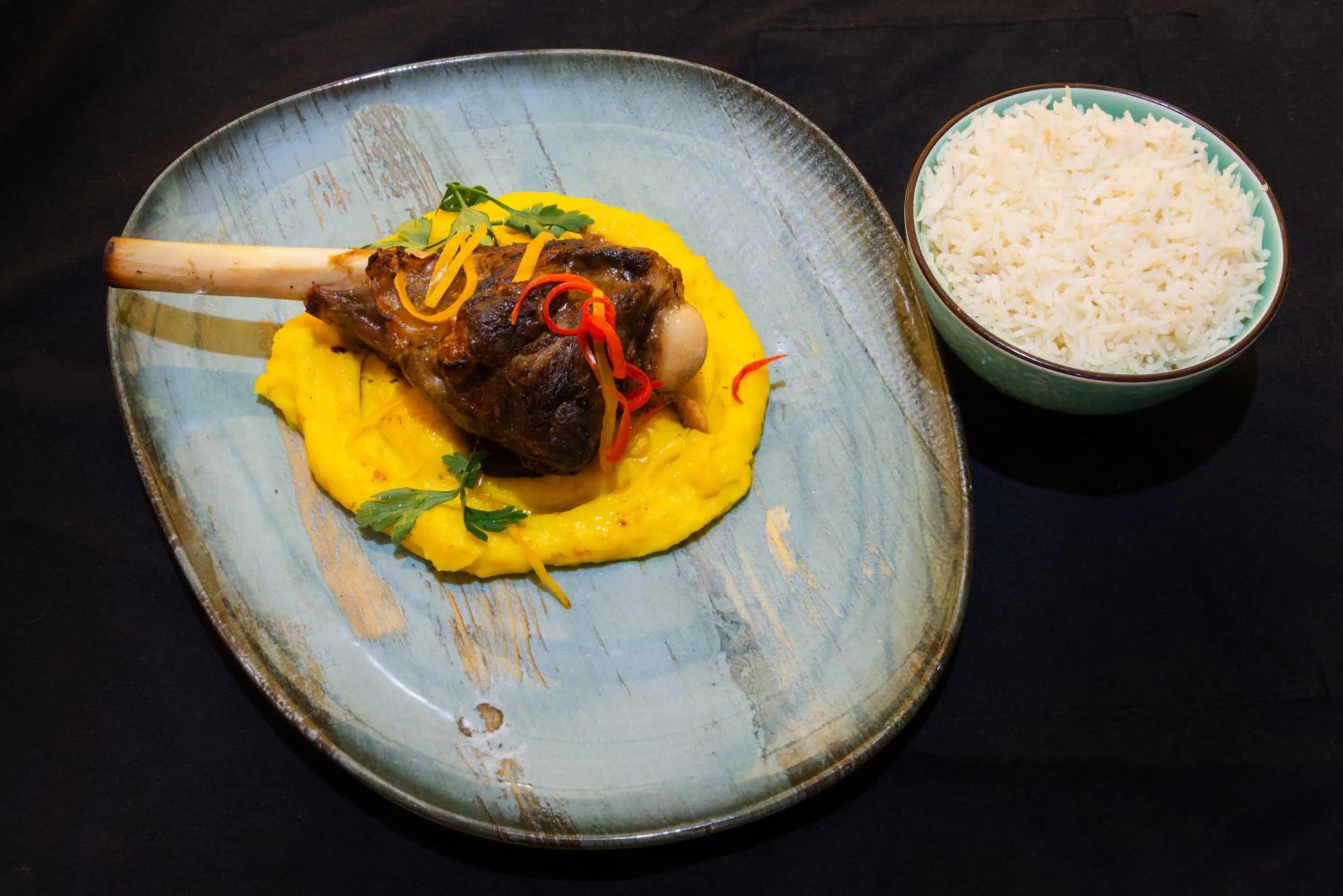 Restaurant/places to eat in Ross Hotel