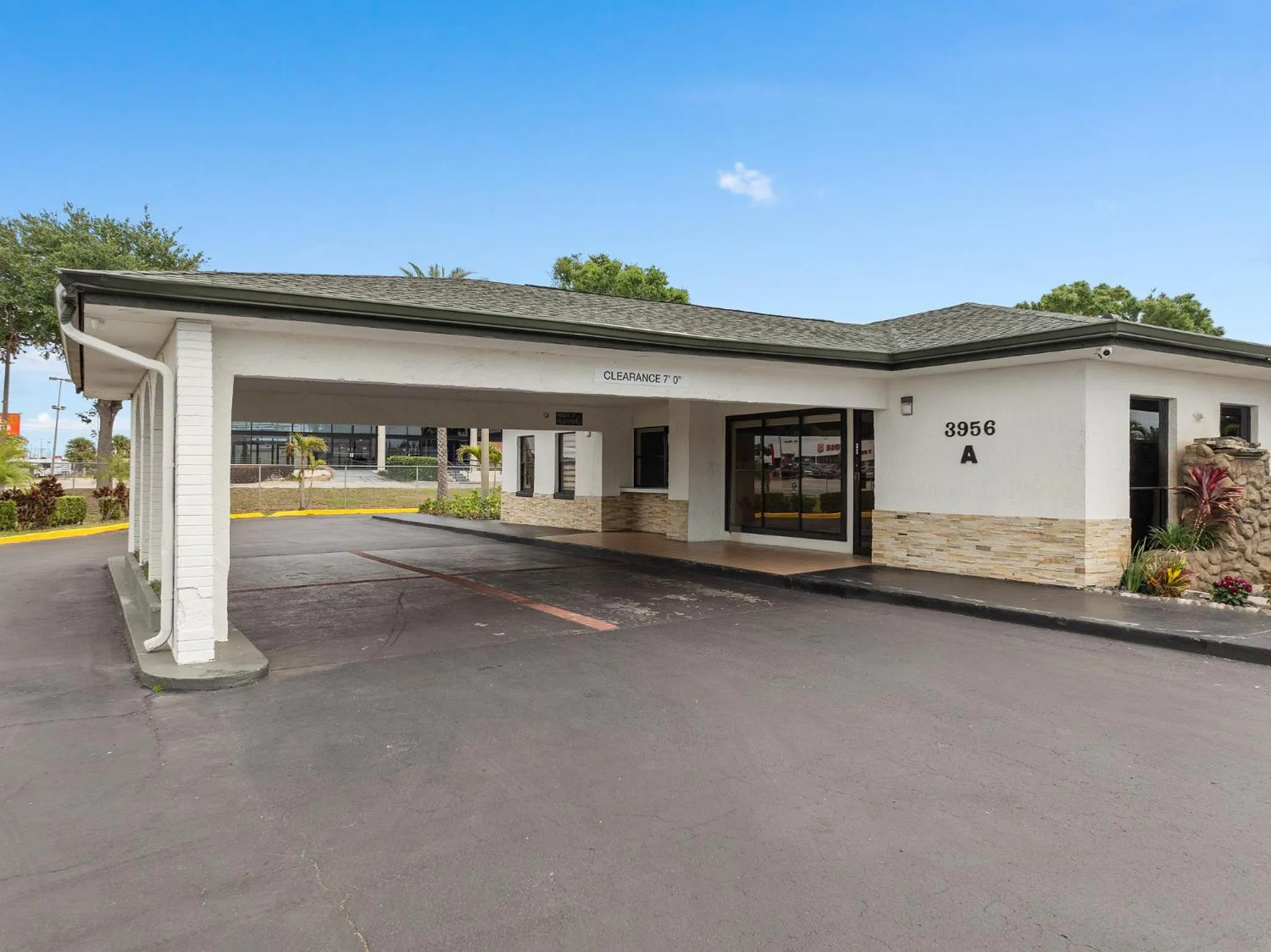 Property building in Baymont by Wyndham Orlando Downtown