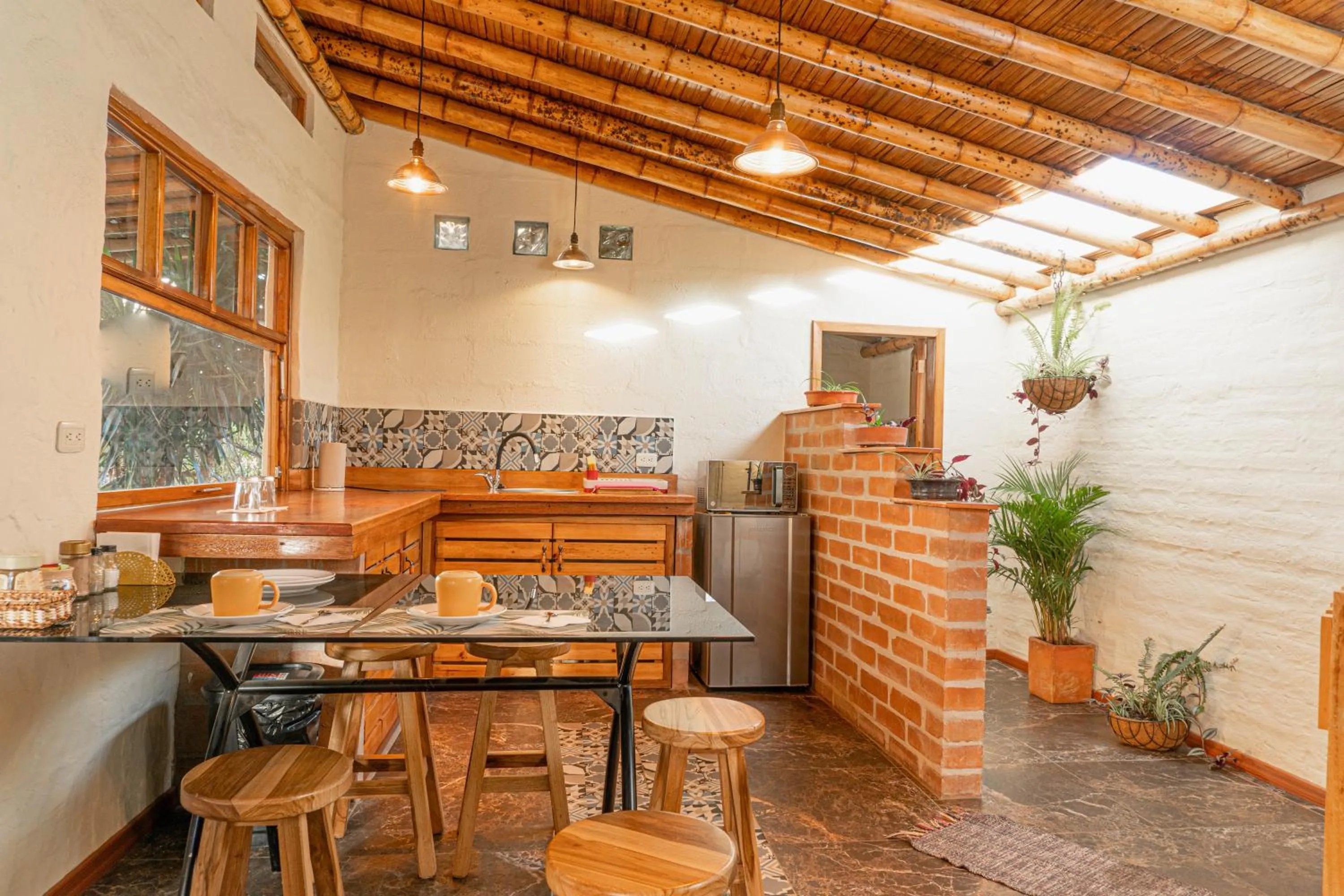 Dining area in Hostería Colibri Aeropuerto