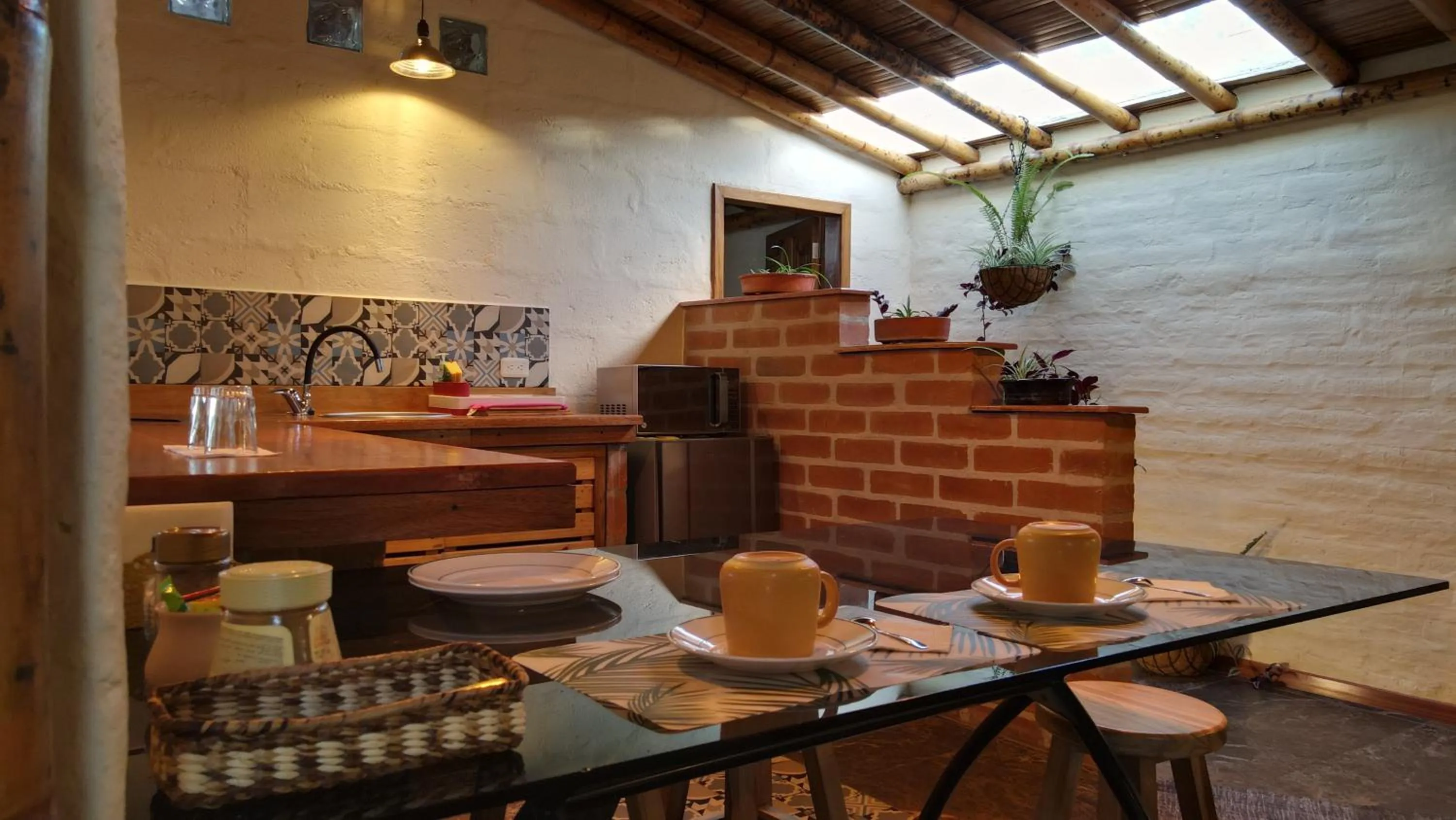 Dining area in Hostería Colibri Aeropuerto