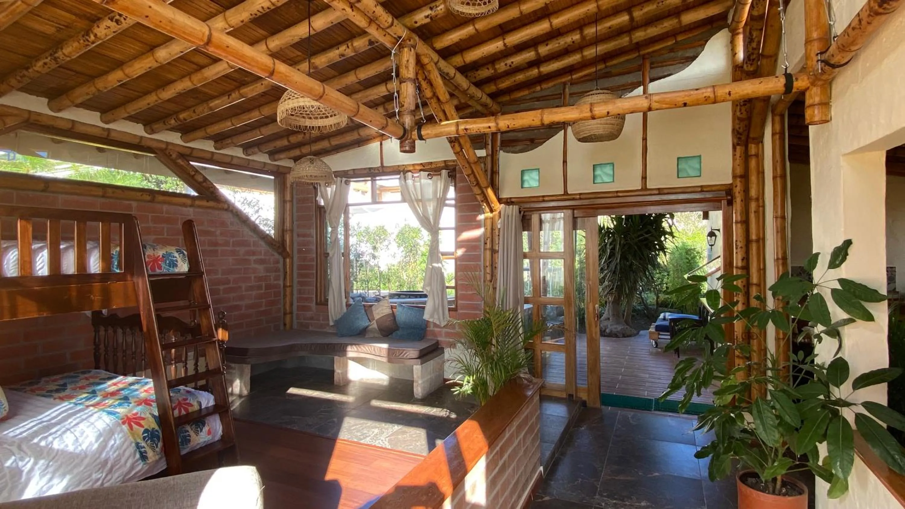 Living room in Hostería Colibri Aeropuerto