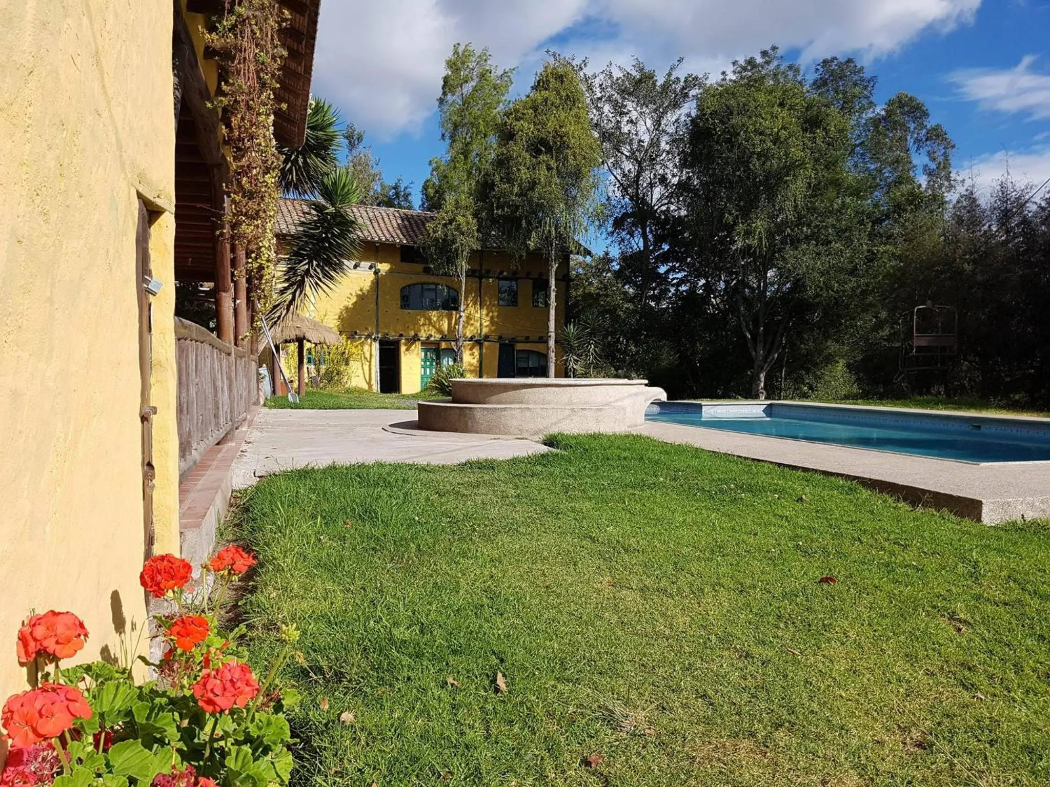Property building in Hostería Colibri Aeropuerto