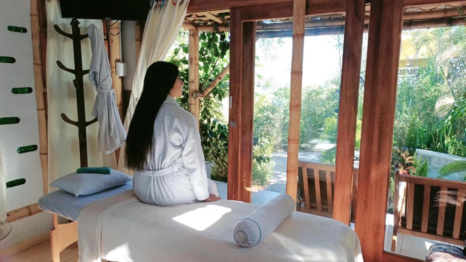 Photo of the whole room, Bed in Hostería Colibri Aeropuerto