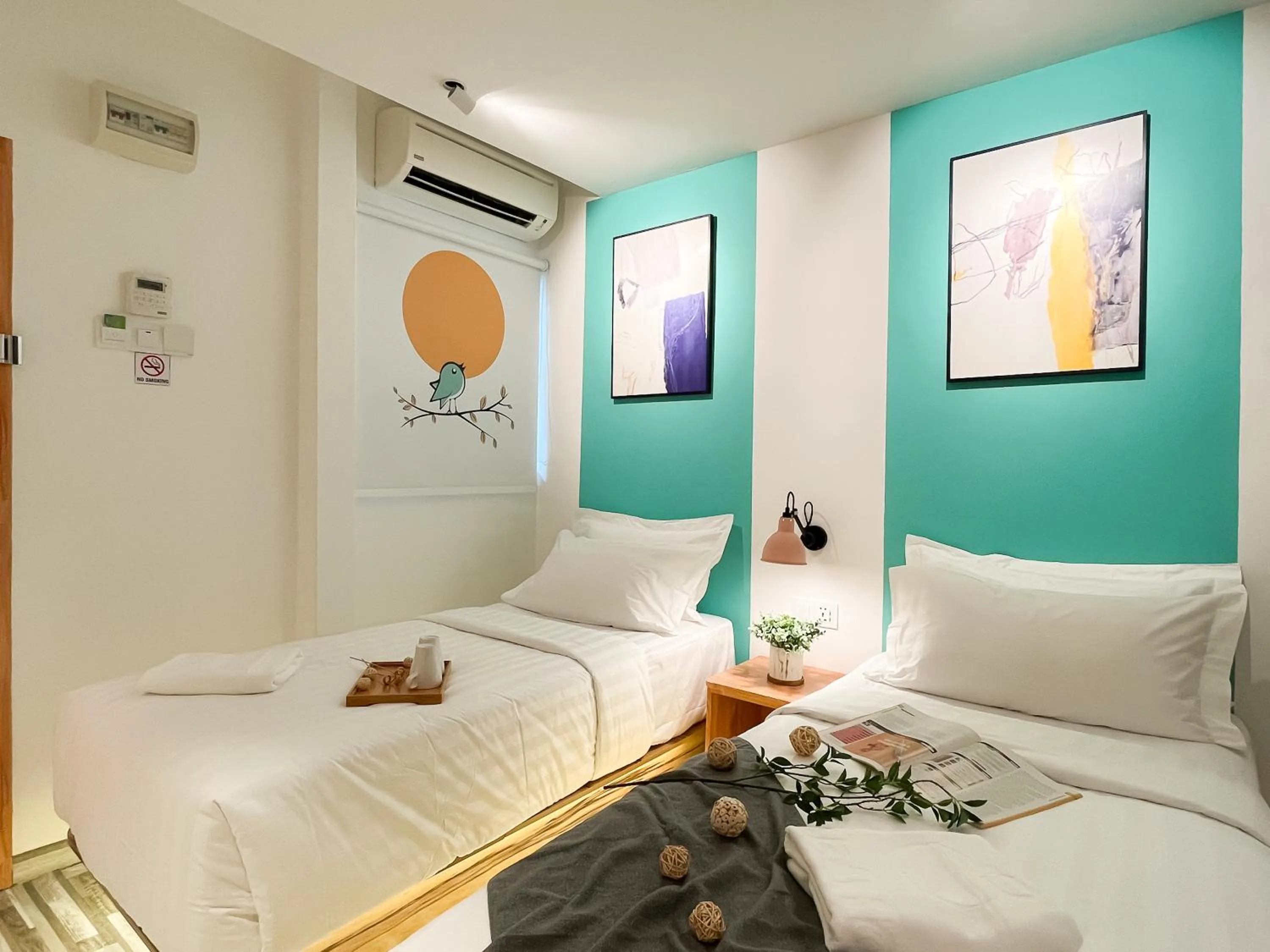 Bed in Apple 1 Hotel Gurney