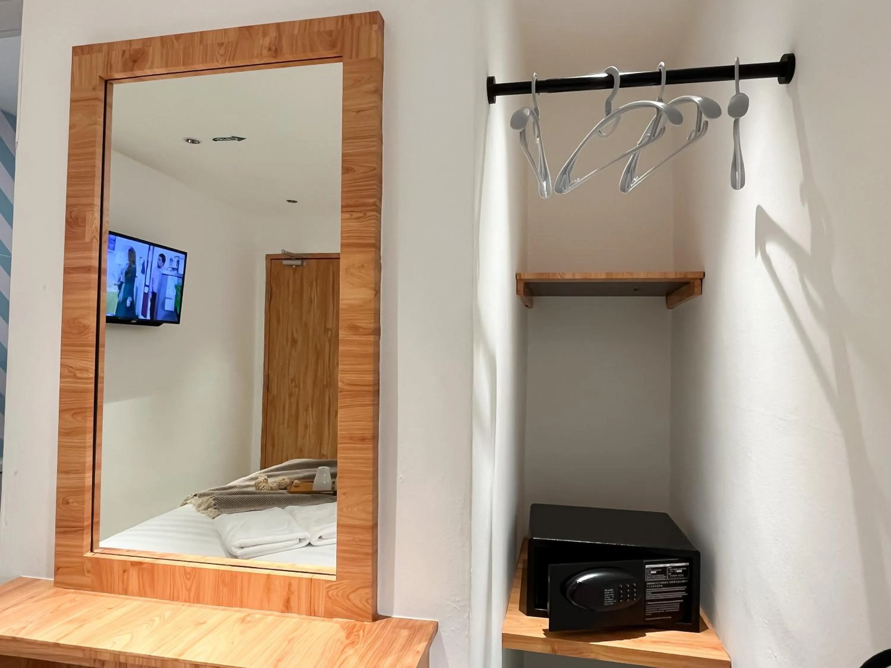 Bedroom in Apple 1 Hotel Gurney