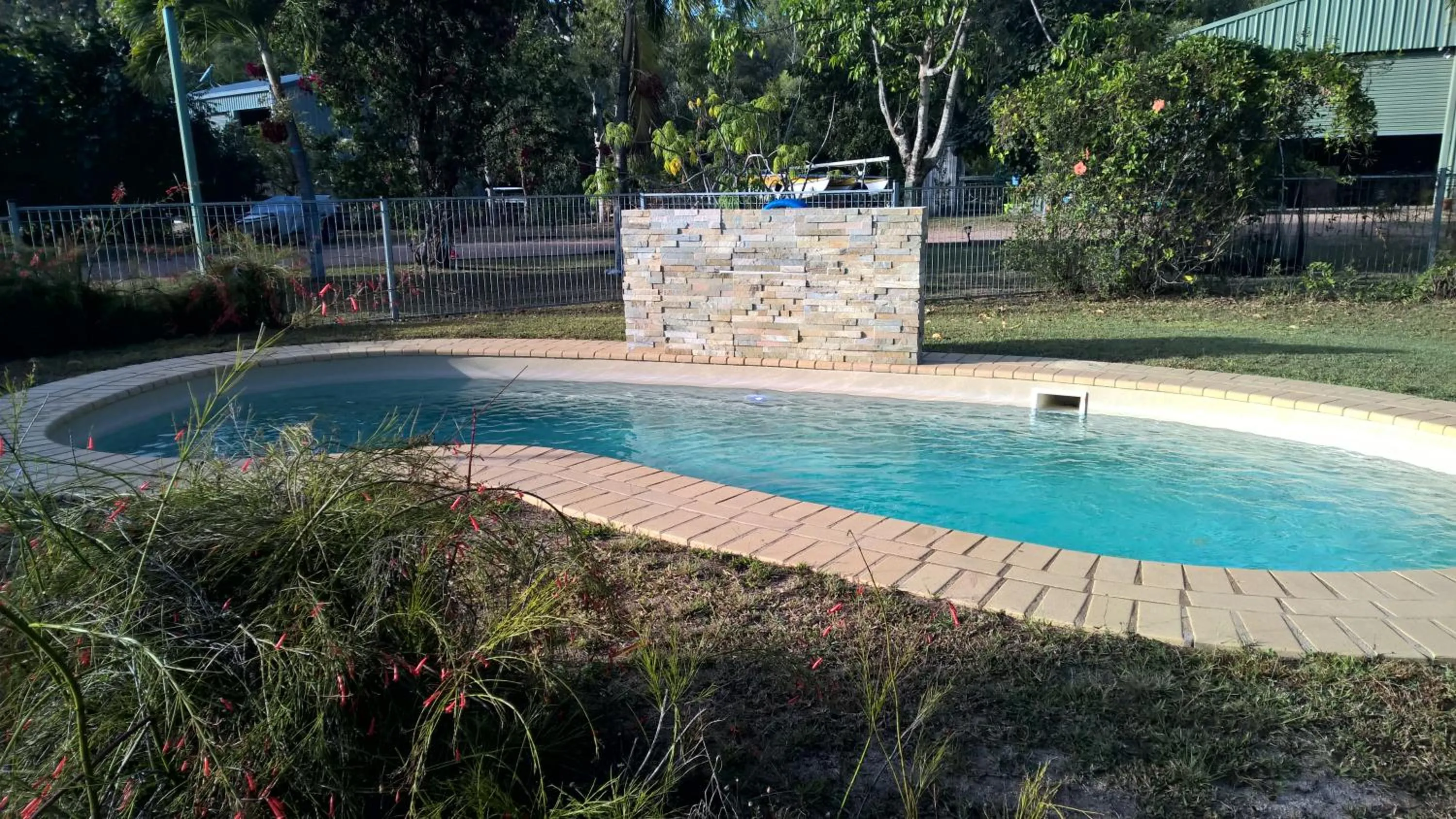 Swimming pool in Magnetic Island Bed and Breakfast