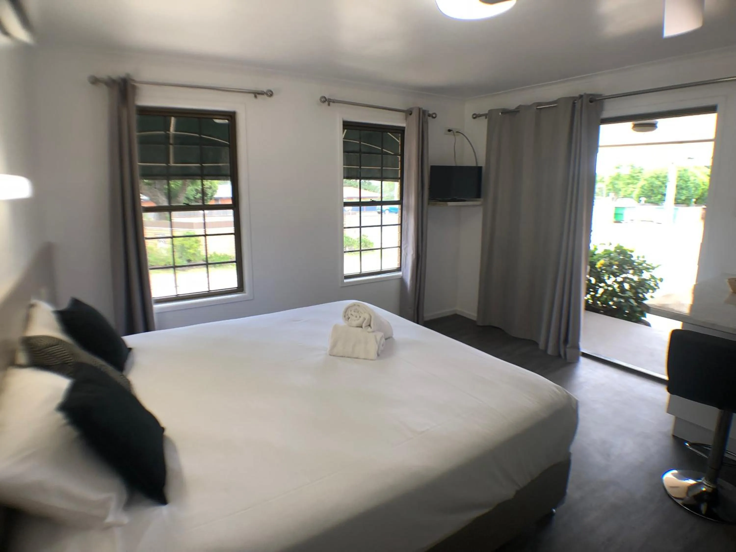 Jacaranda Place Motor Inn