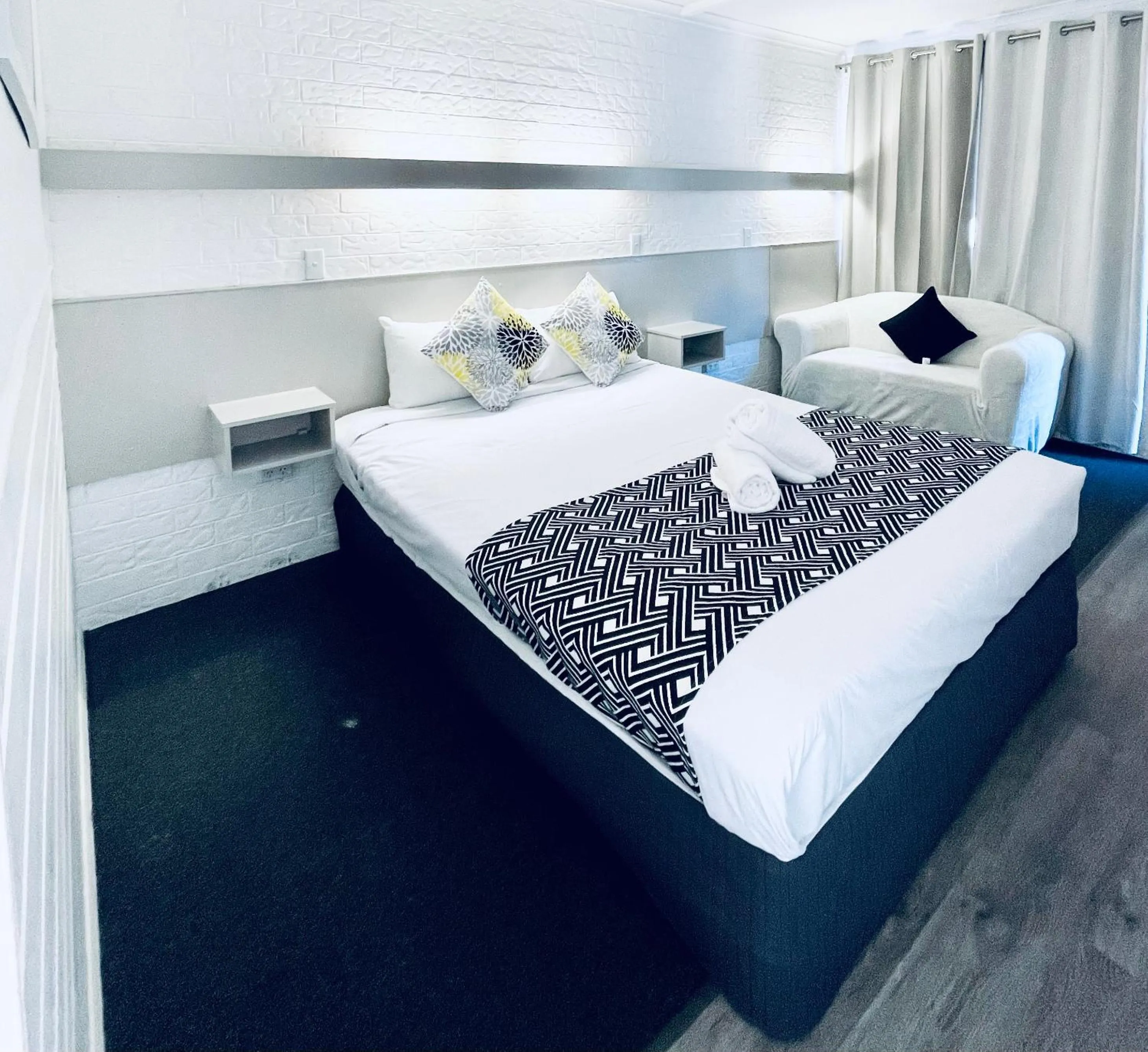 Jacaranda Place Motor Inn