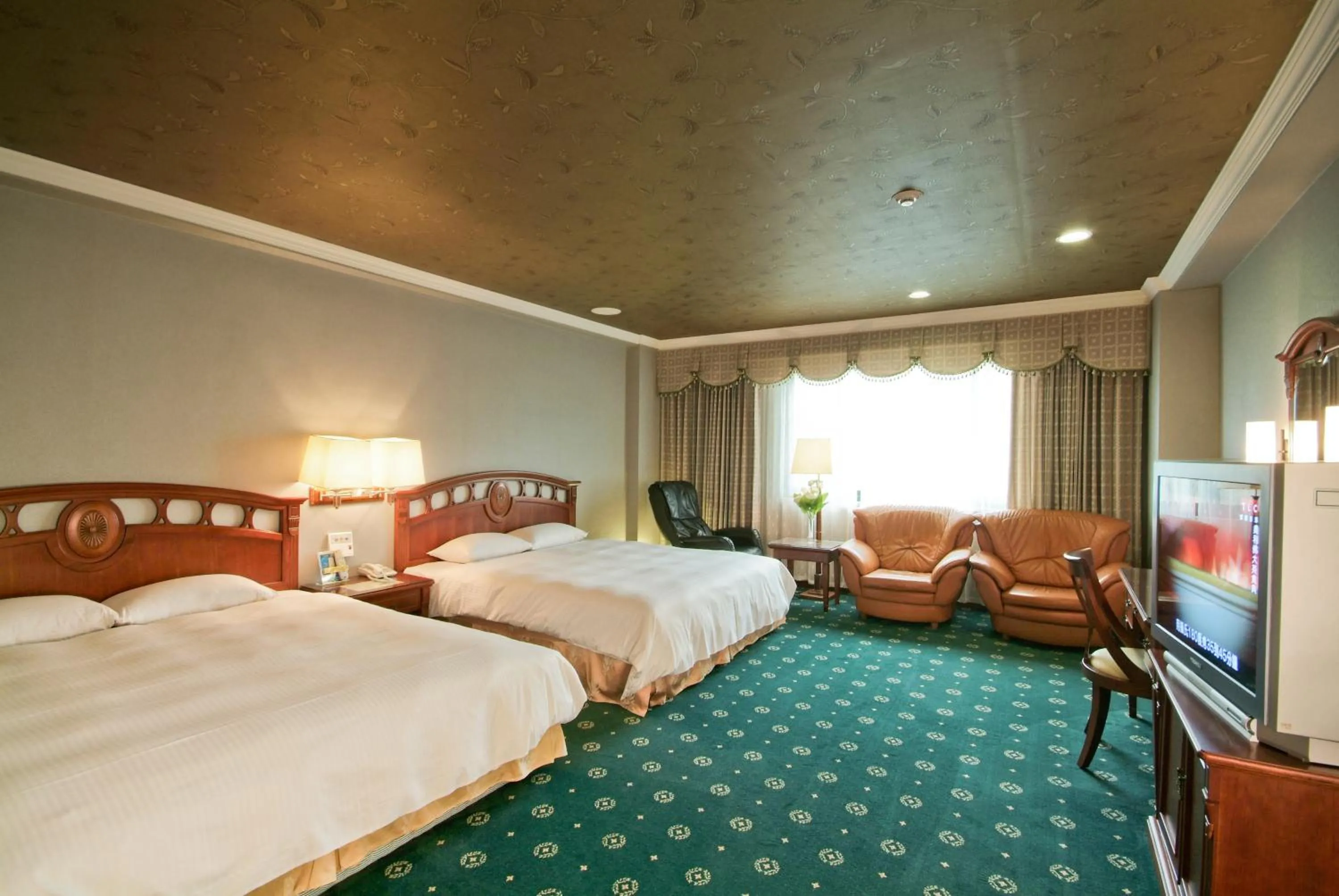 Photo of the whole room, Bed in F Hotel Tainan- Pet-friendly