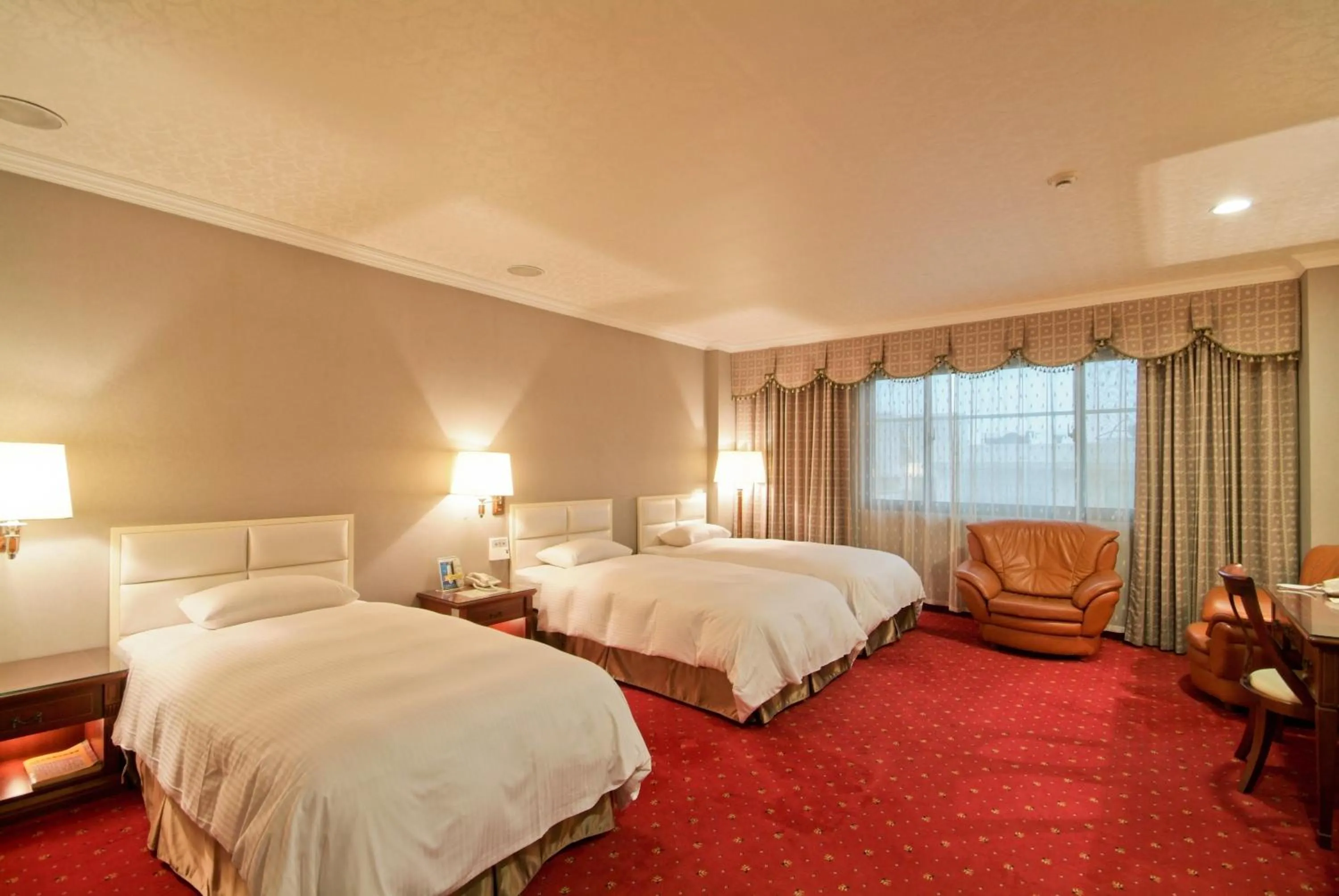 Photo of the whole room, Bed in F Hotel Tainan- Pet-friendly